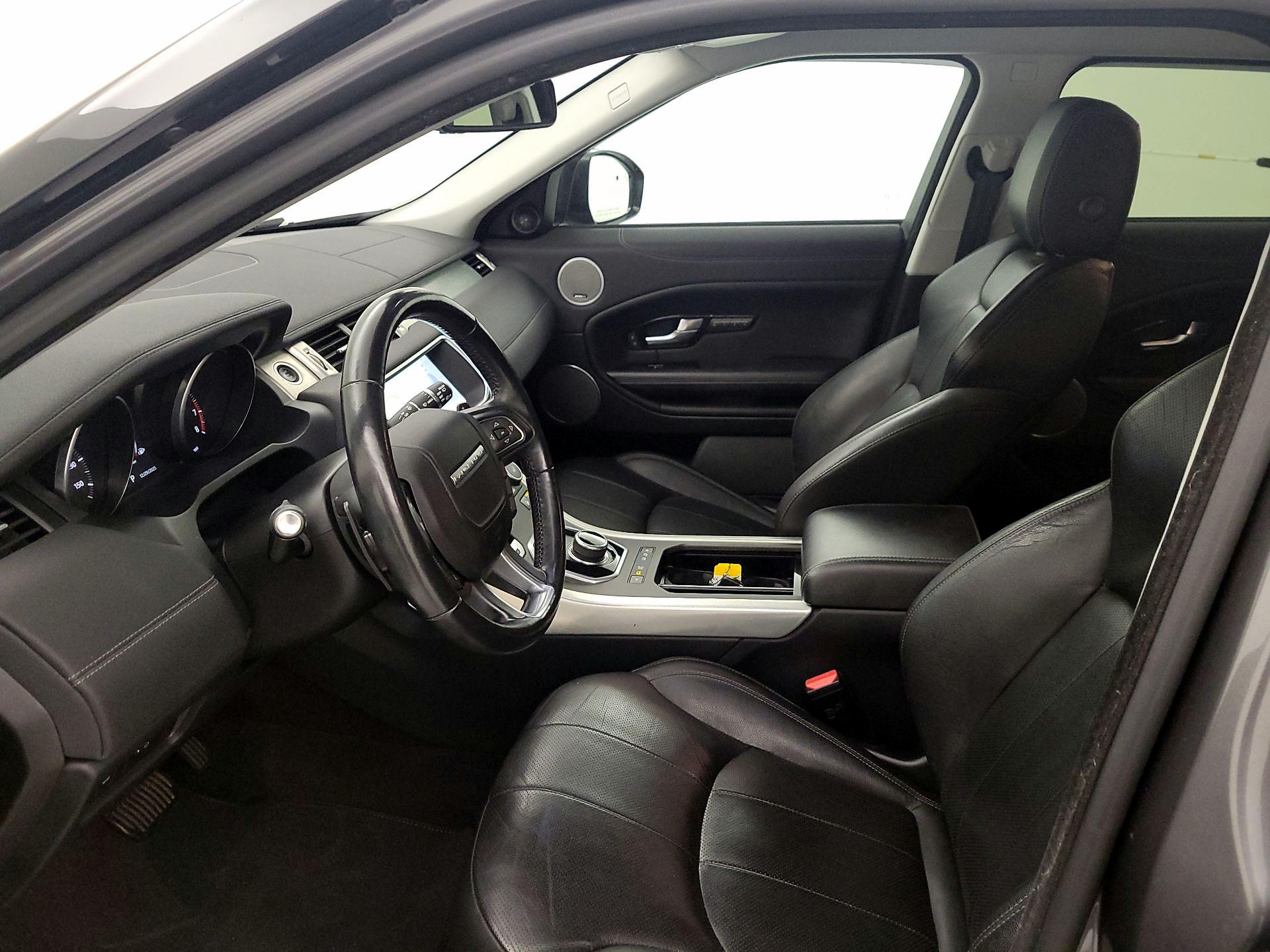 Thumbnail: 2017 Land Rover Range Rover Evoque - 11