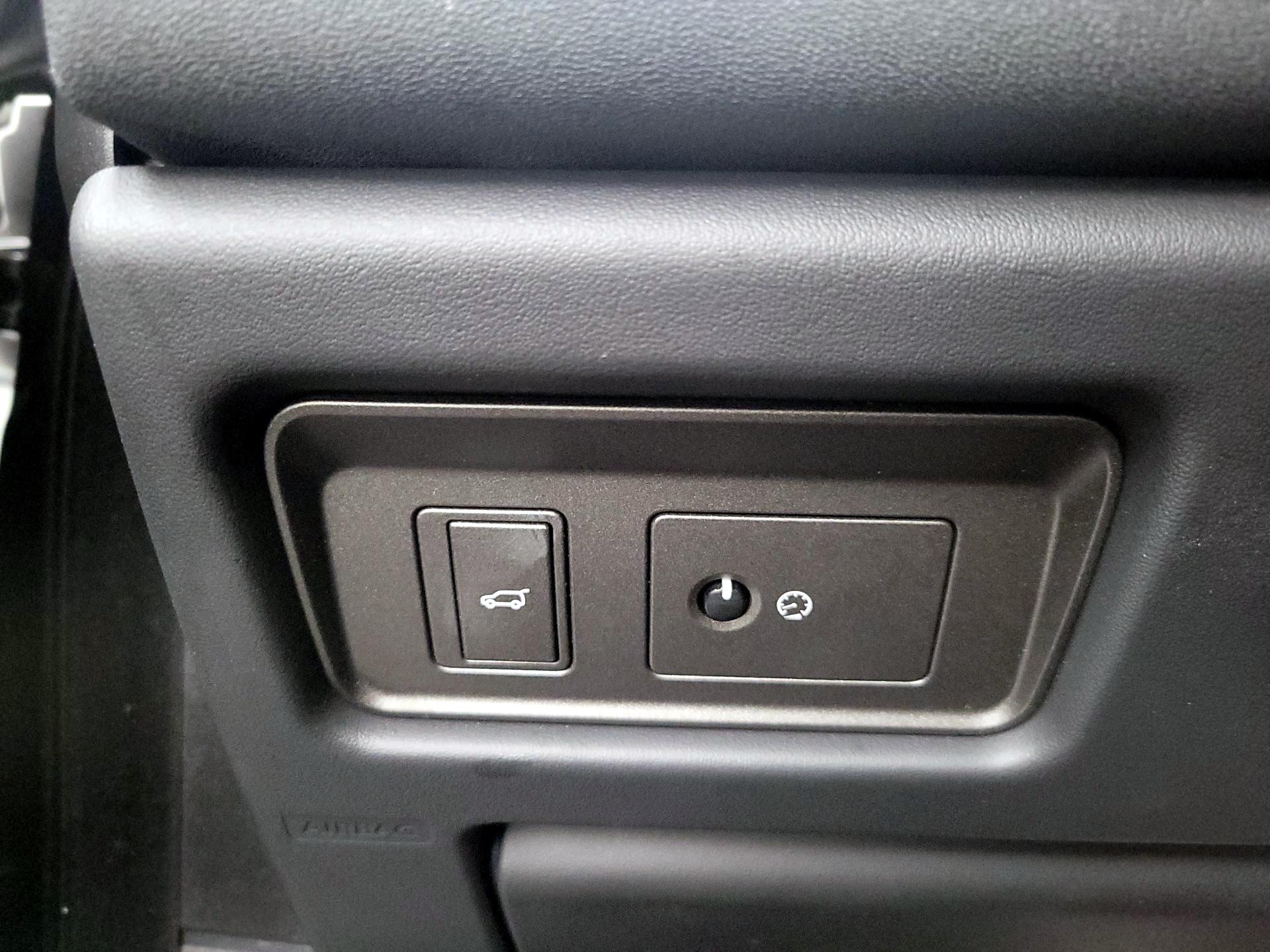 Thumbnail: 2017 Land Rover Range Rover Evoque - 13