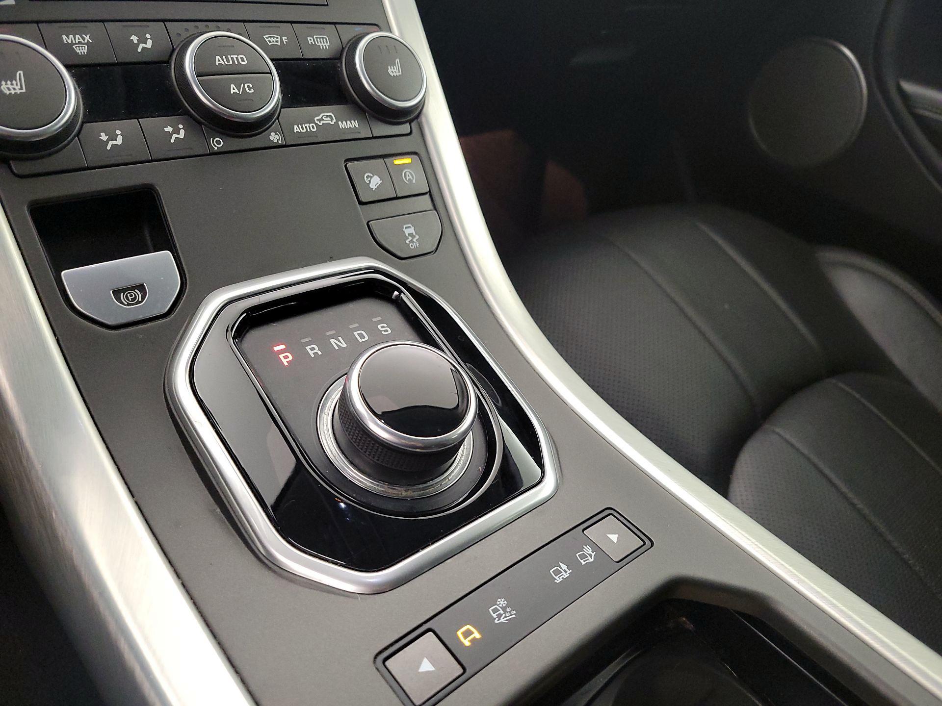 Thumbnail: 2017 Land Rover Range Rover Evoque - 18