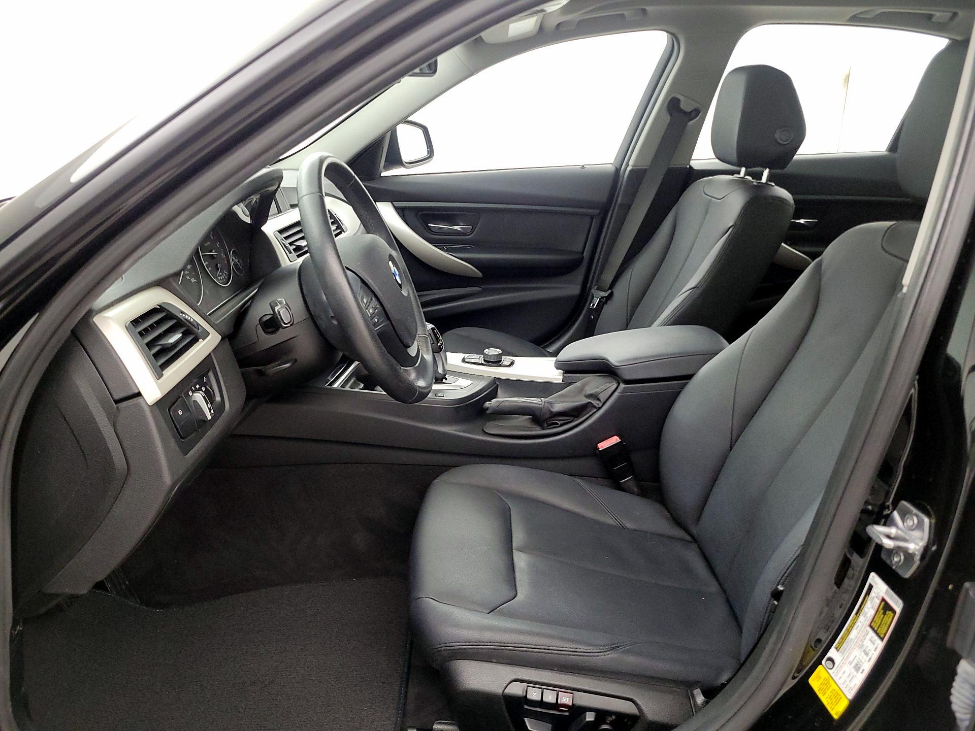 Thumbnail: 2015 BMW 3 Series - 11