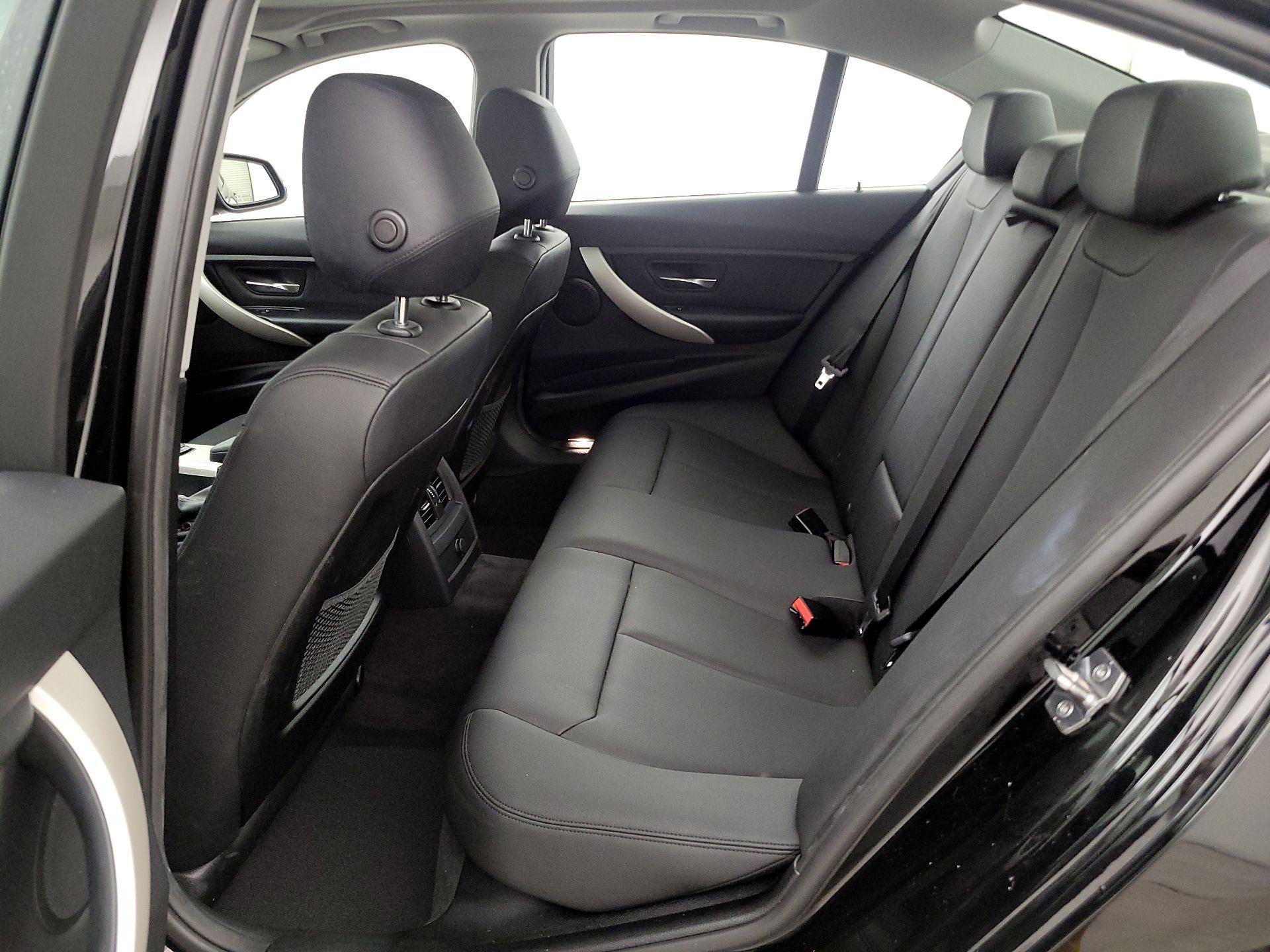 Thumbnail: 2015 BMW 3 Series - 20