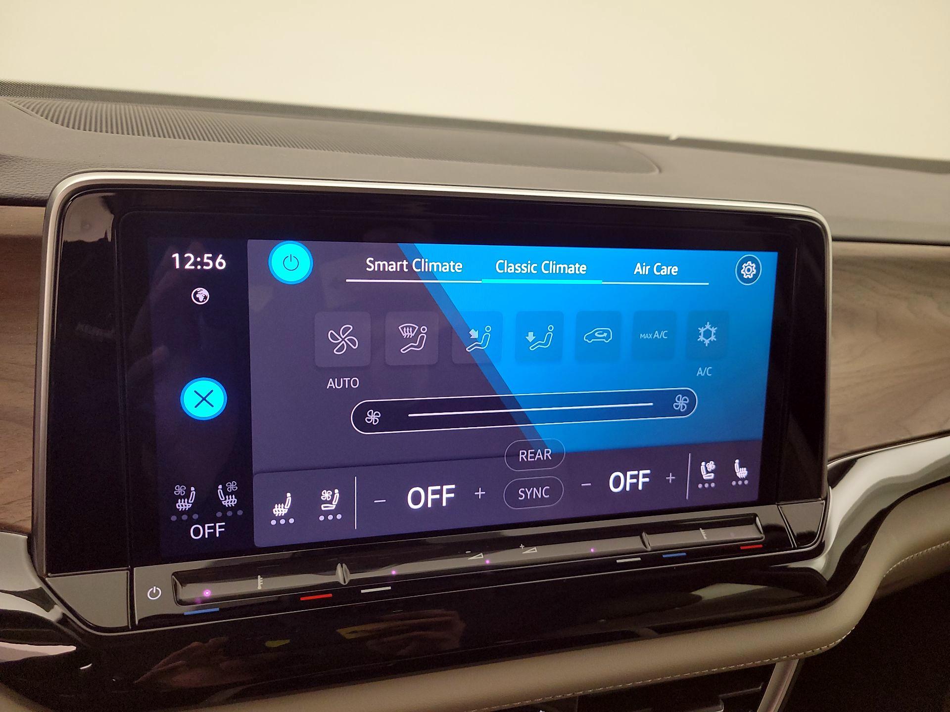 Thumbnail: 2024 Volkswagen Atlas - 16