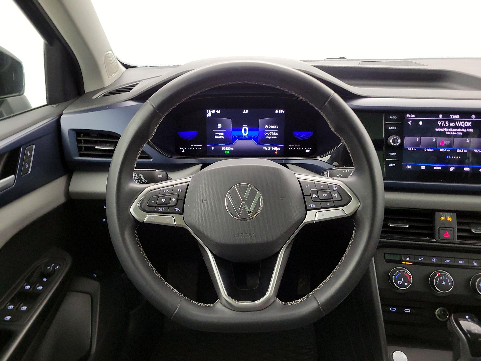 Thumbnail: 2022 Volkswagen Taos - 10