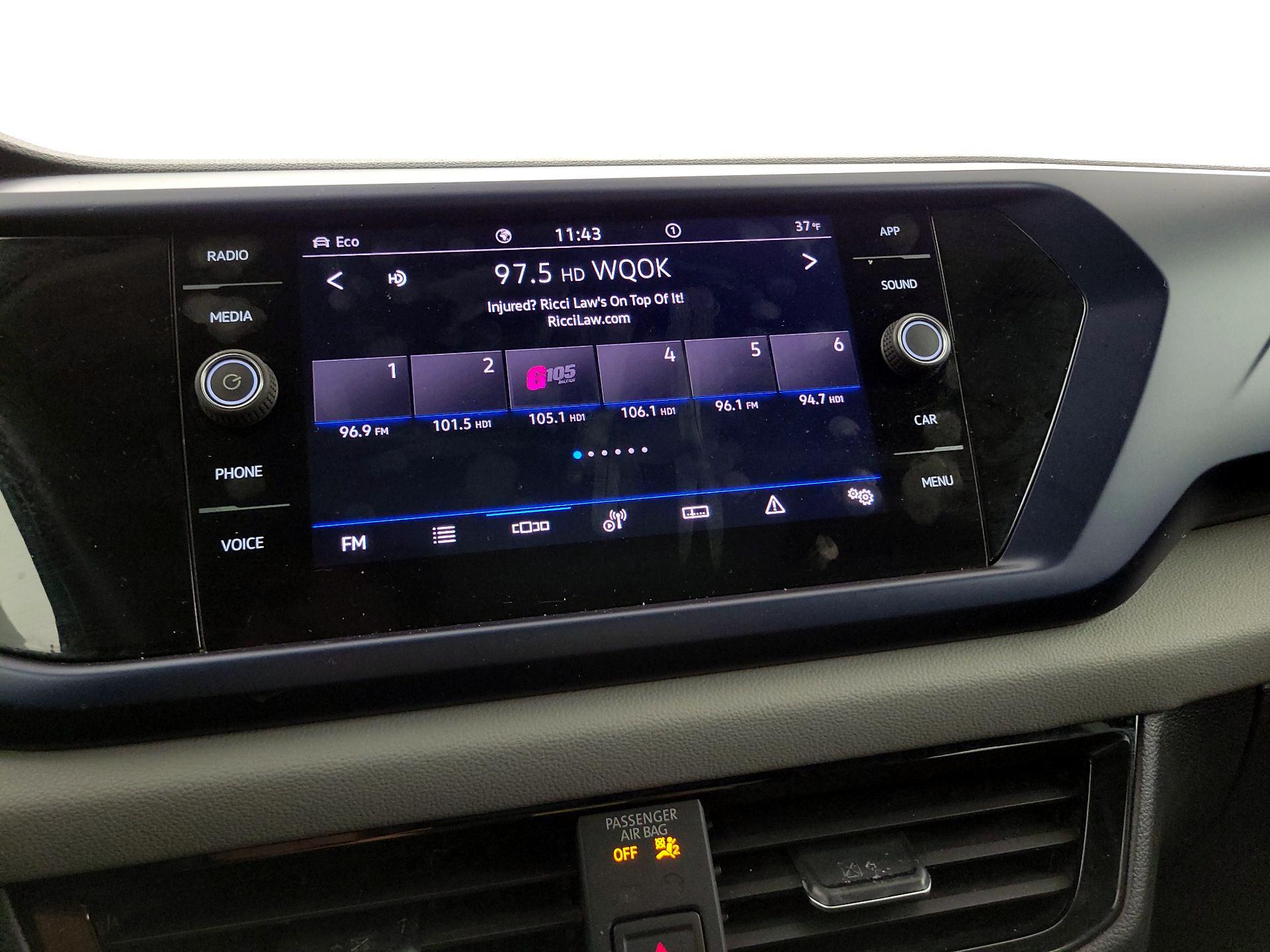 Thumbnail: 2022 Volkswagen Taos - 15