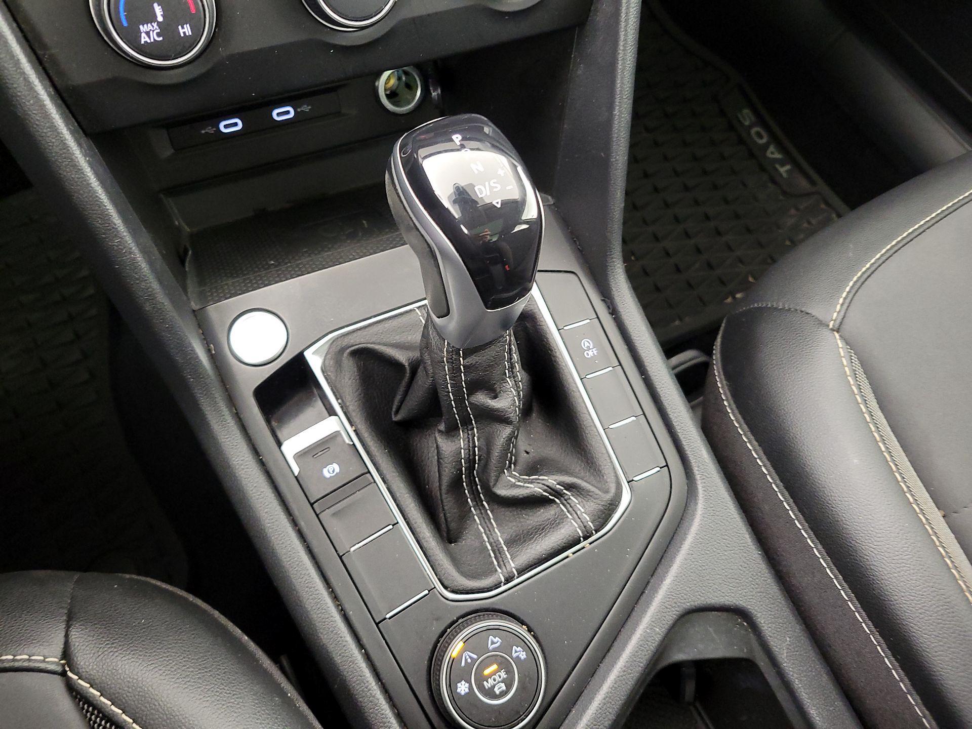 Thumbnail: 2022 Volkswagen Taos - 17