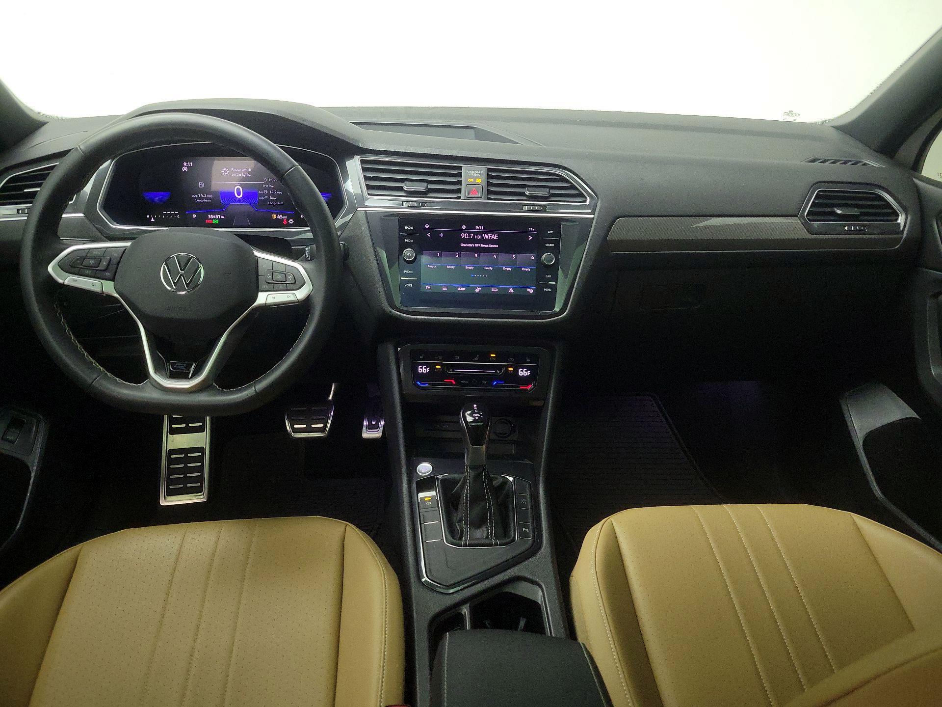 Thumbnail: 2023 Volkswagen Tiguan - 9