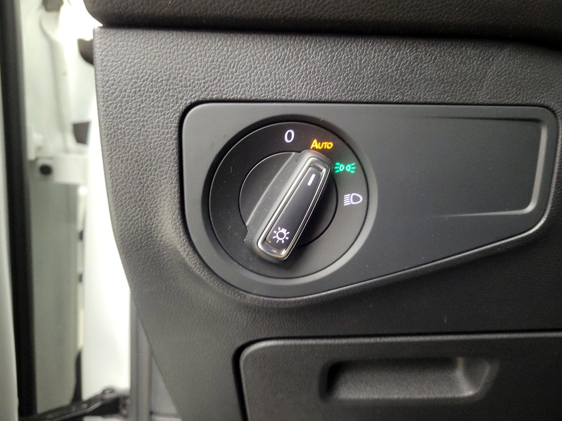 Thumbnail: 2023 Volkswagen Tiguan - 13