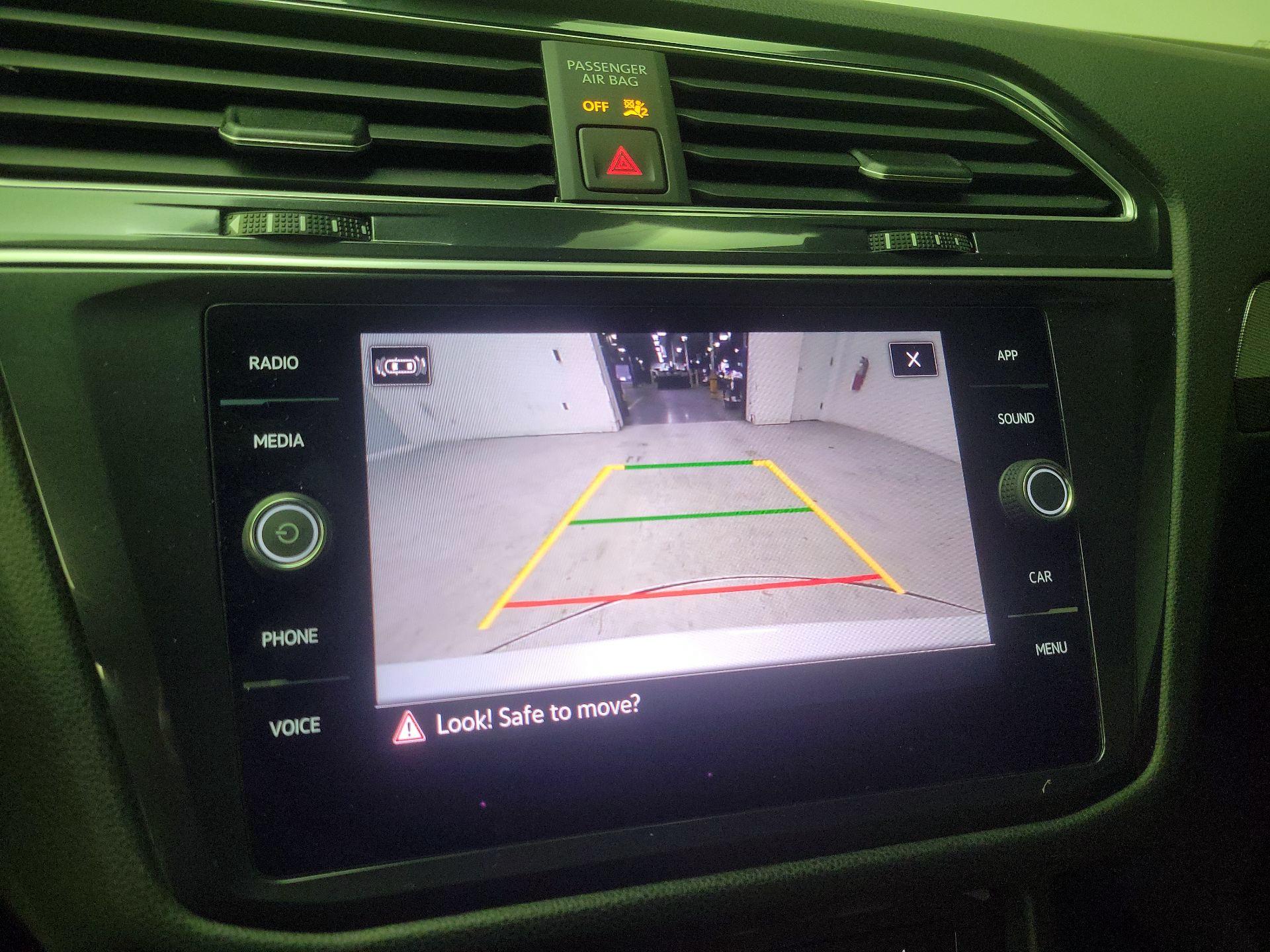 Thumbnail: 2023 Volkswagen Tiguan - 14