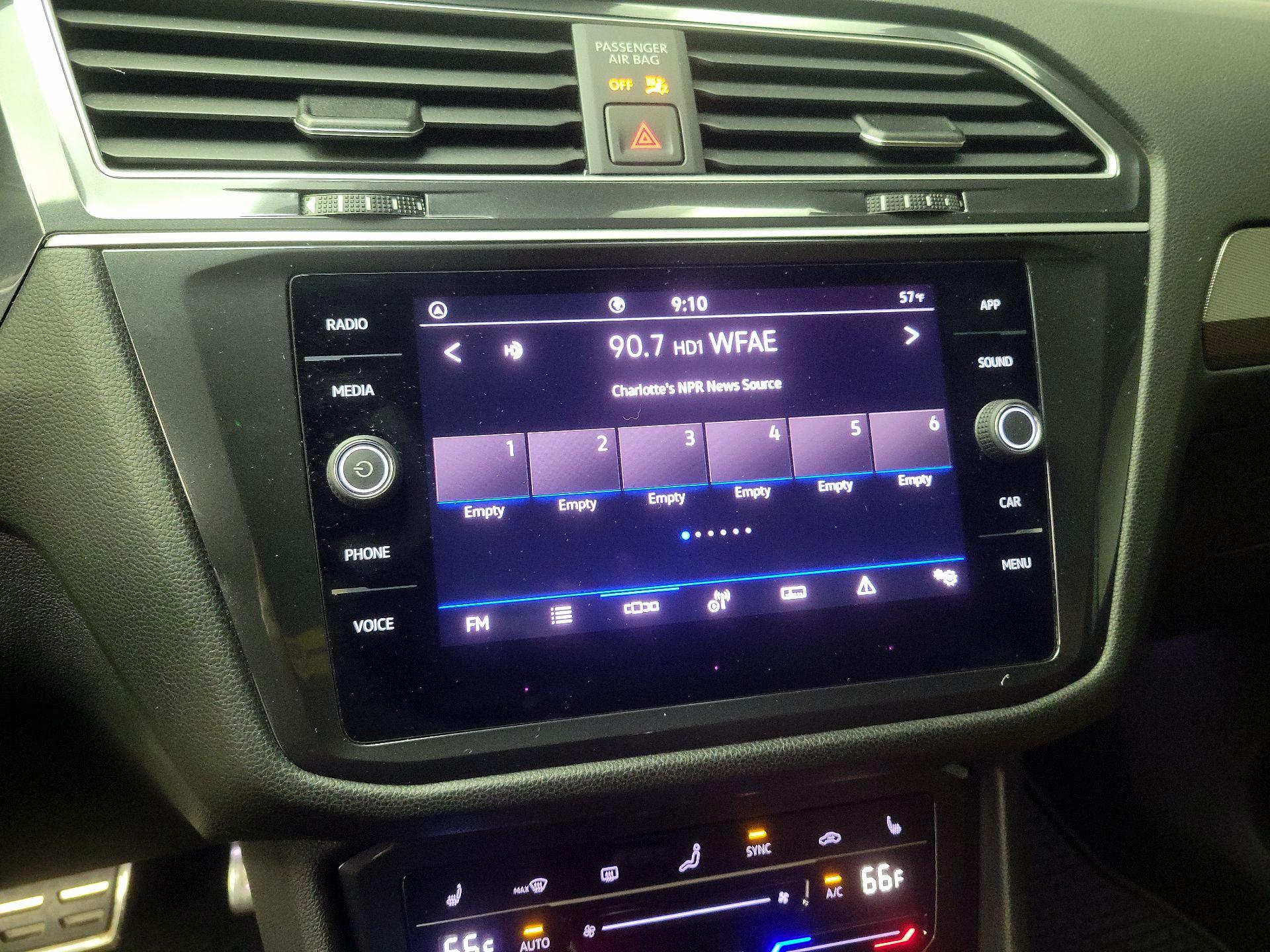 Thumbnail: 2023 Volkswagen Tiguan - 15