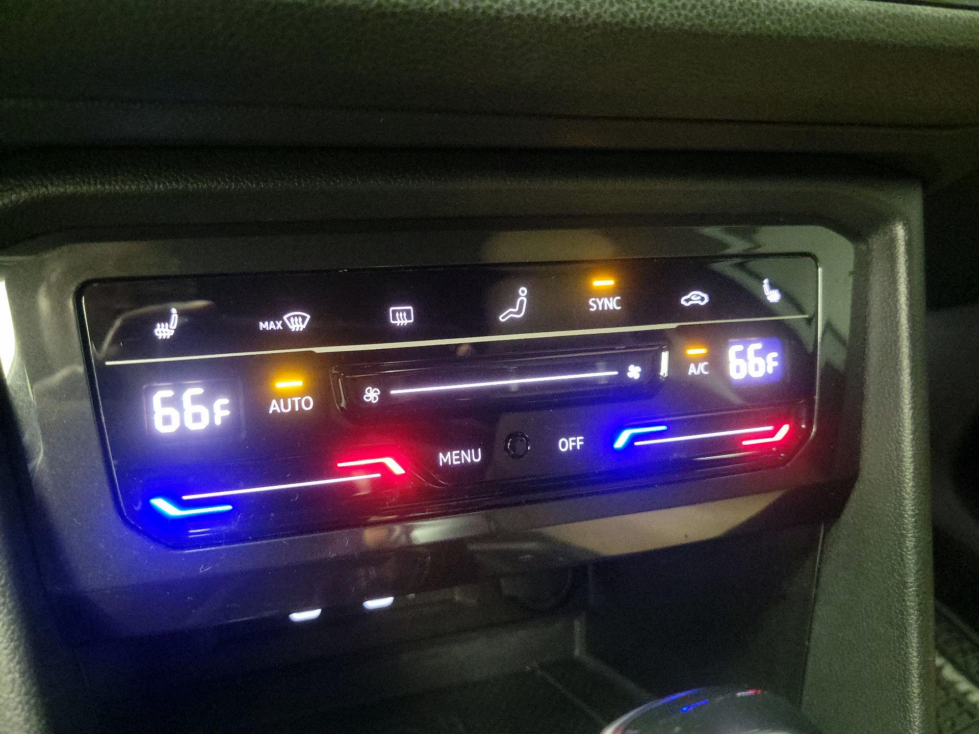 Thumbnail: 2023 Volkswagen Tiguan - 16