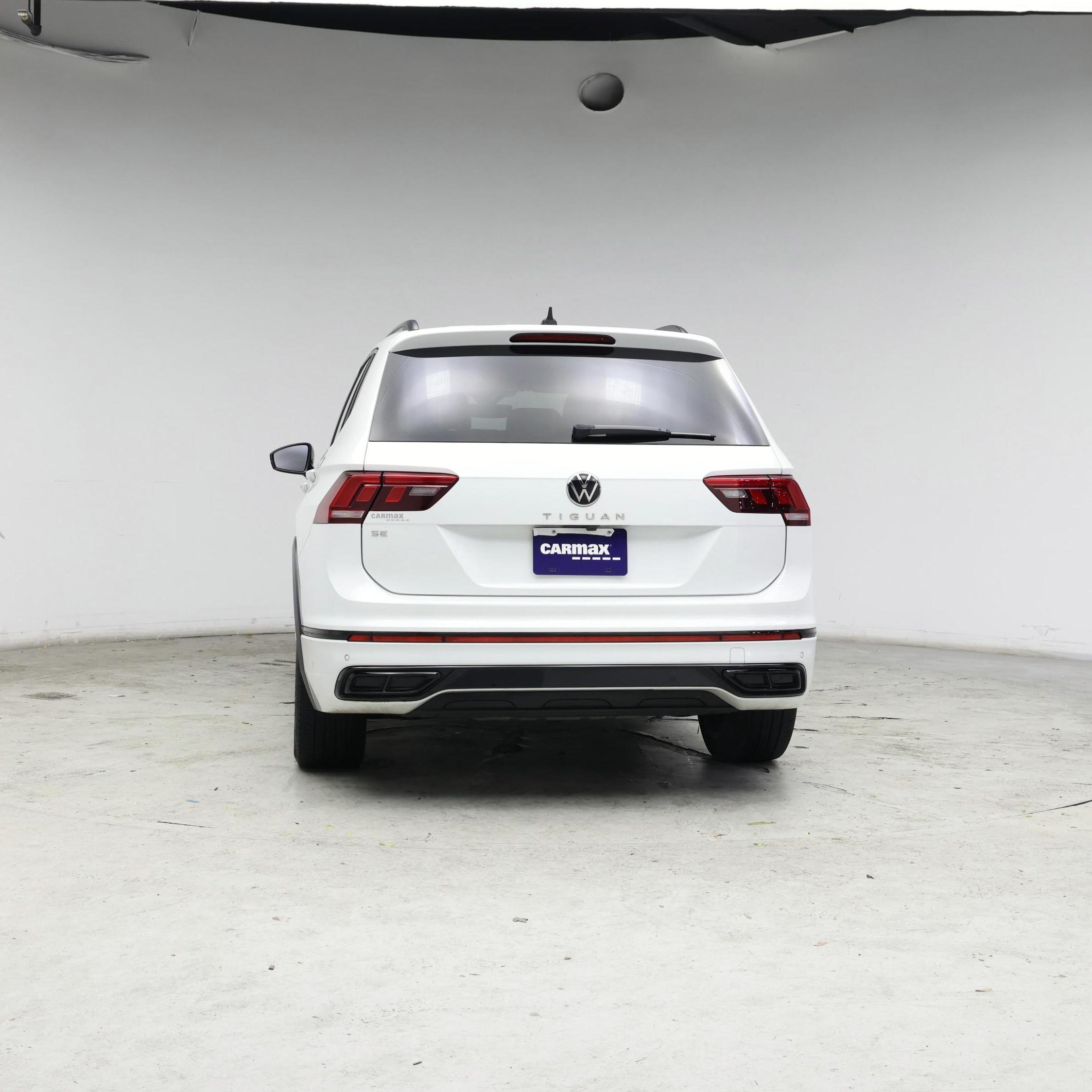 Thumbnail: 2023 Volkswagen Tiguan - 6