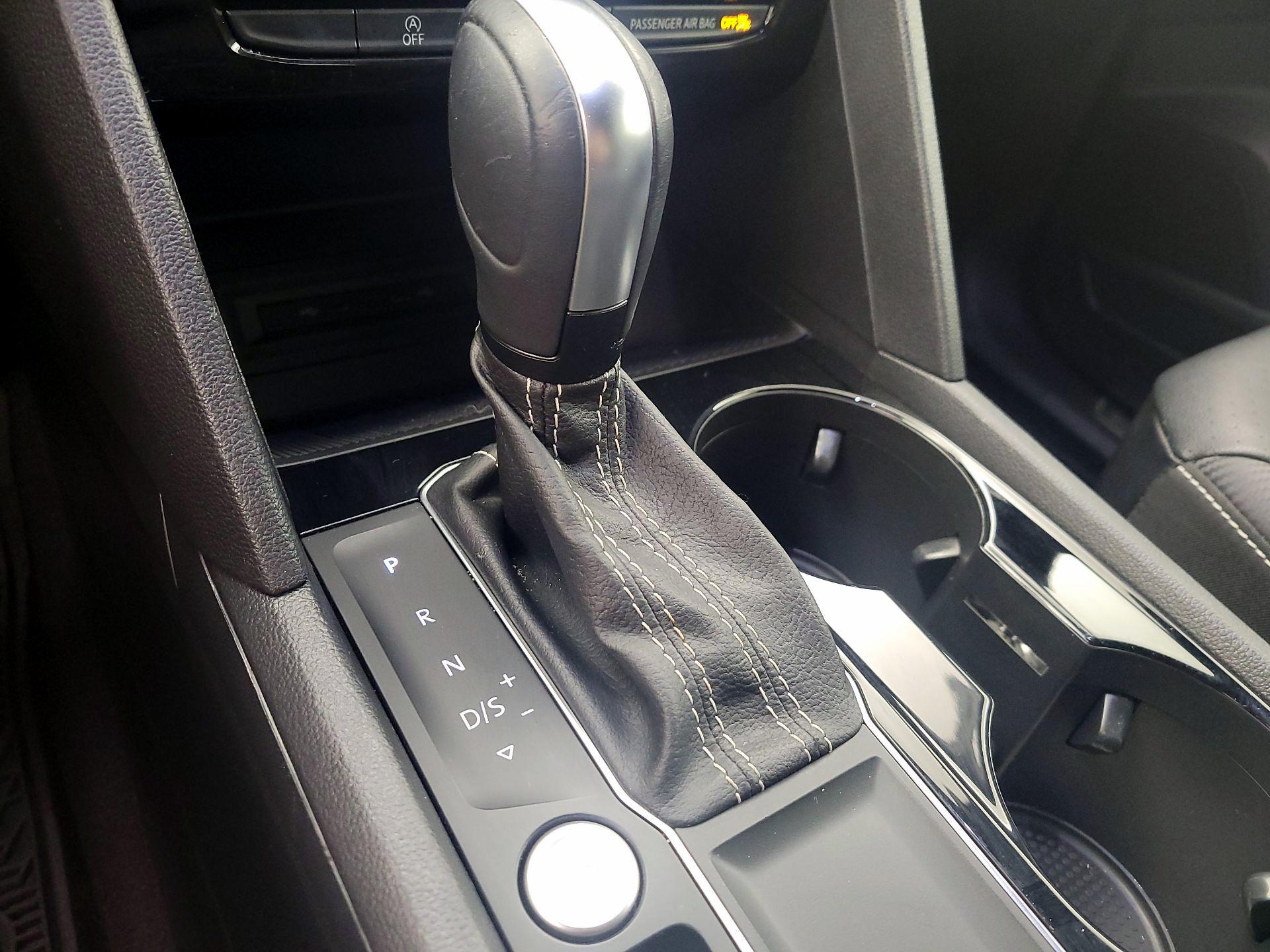 Thumbnail: 2021 Volkswagen Atlas - 18