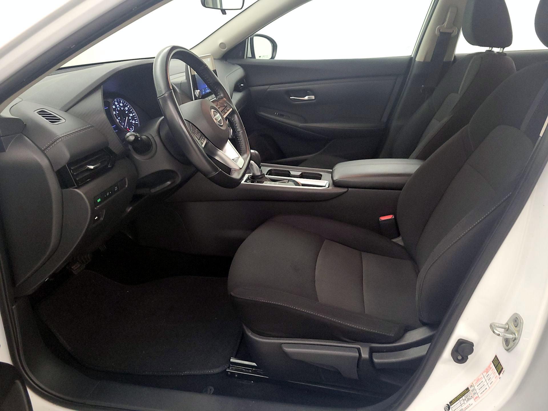 Thumbnail: 2022 Nissan Sentra - 11