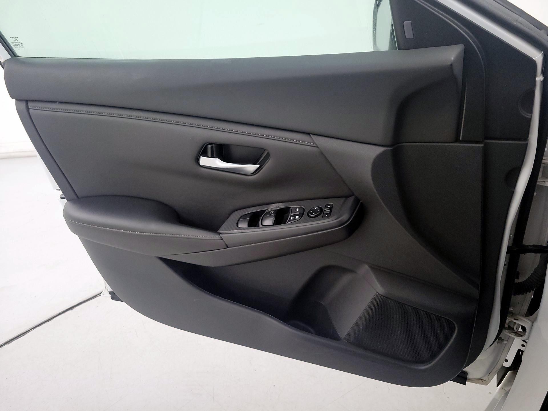 Thumbnail: 2022 Nissan Sentra - 12