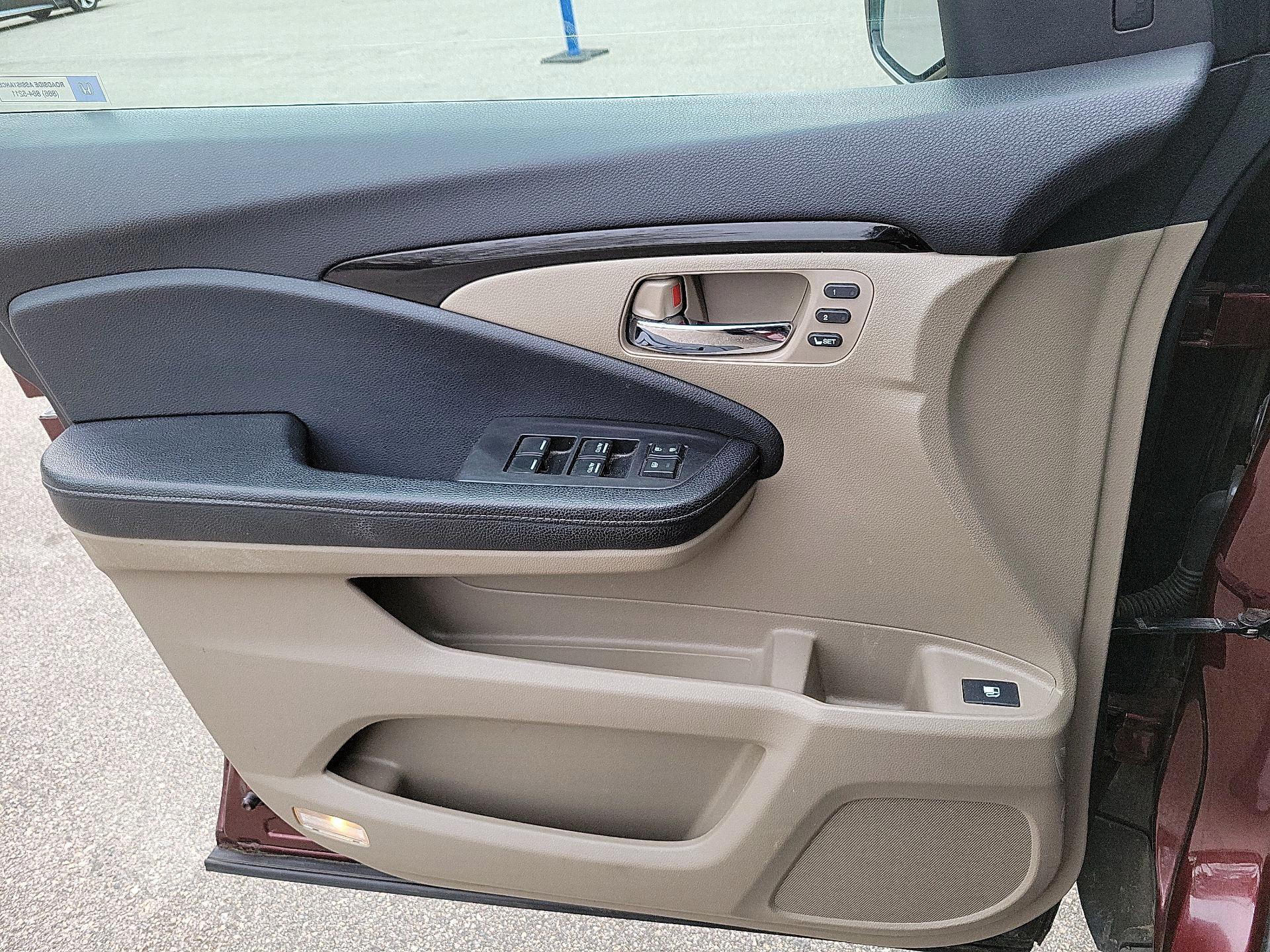 Thumbnail: 2018 Honda Ridgeline - 10