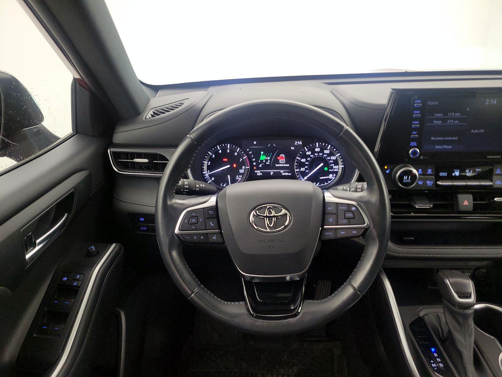 Thumbnail: 2021 Toyota Highlander - 10