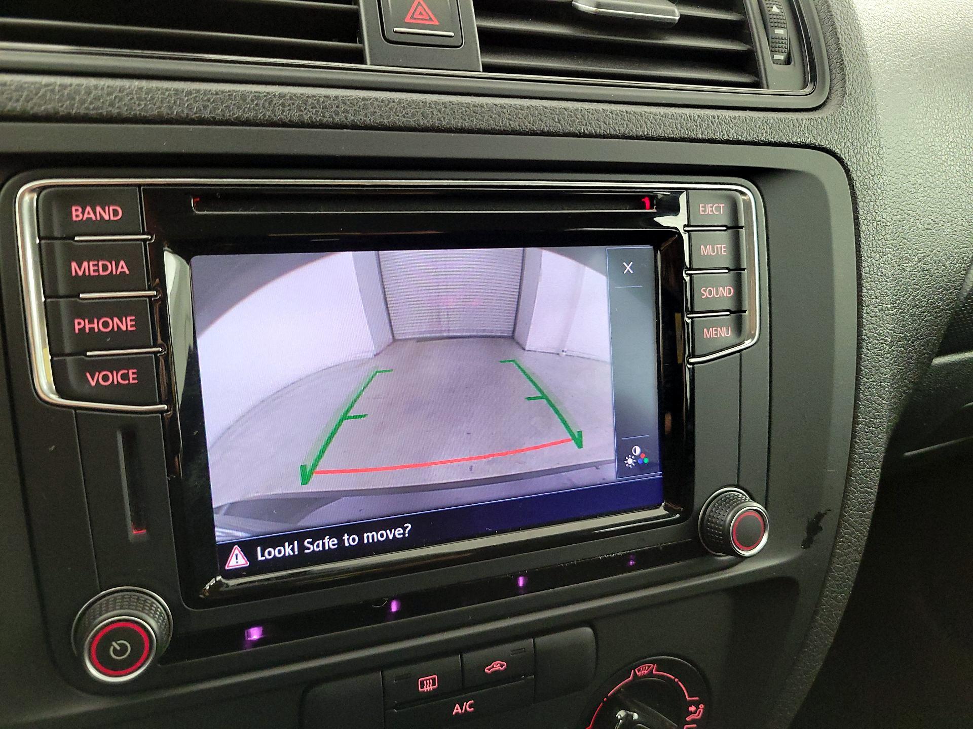 Thumbnail: 2016 Volkswagen Jetta - 14