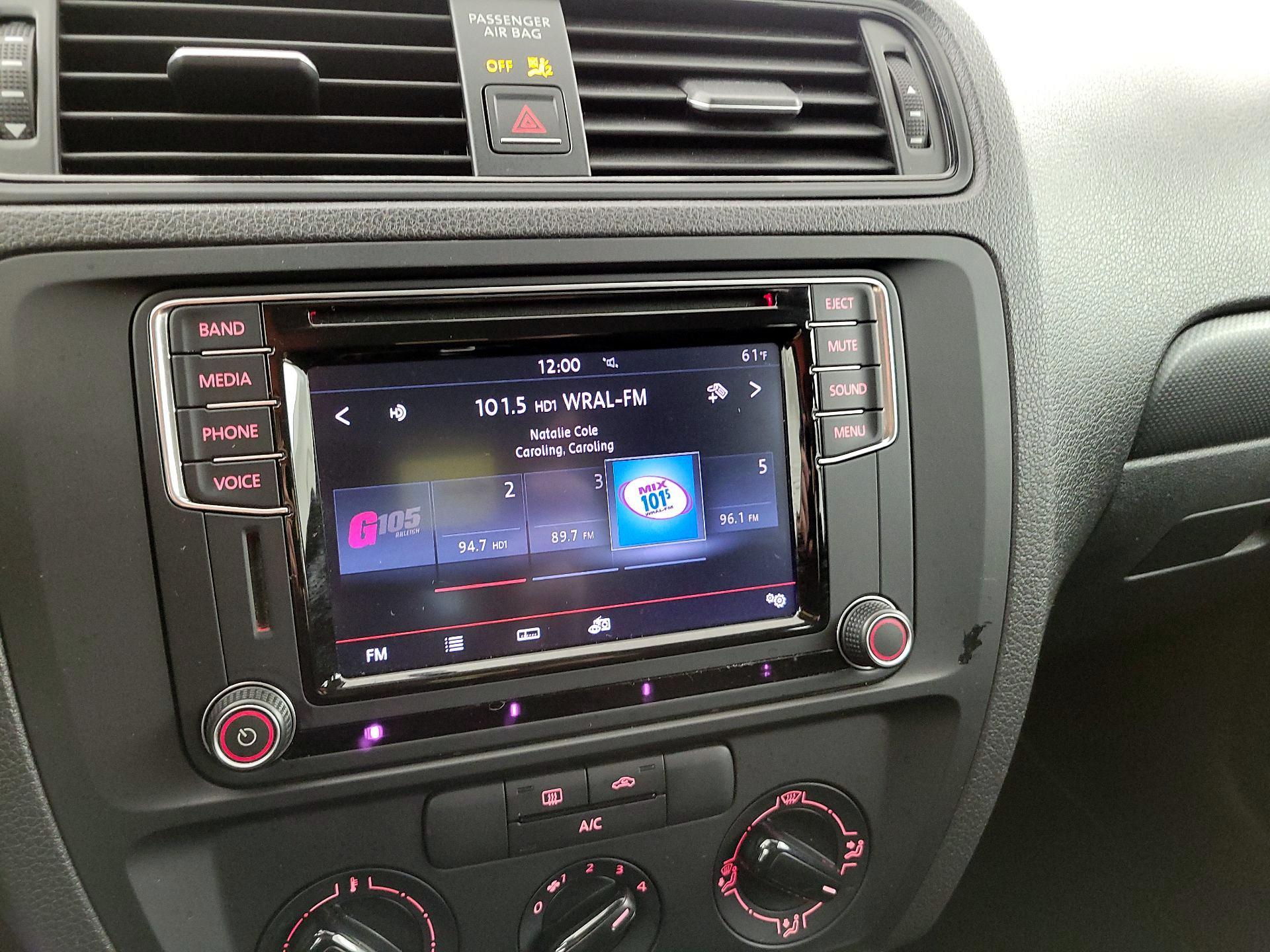 Thumbnail: 2016 Volkswagen Jetta - 15