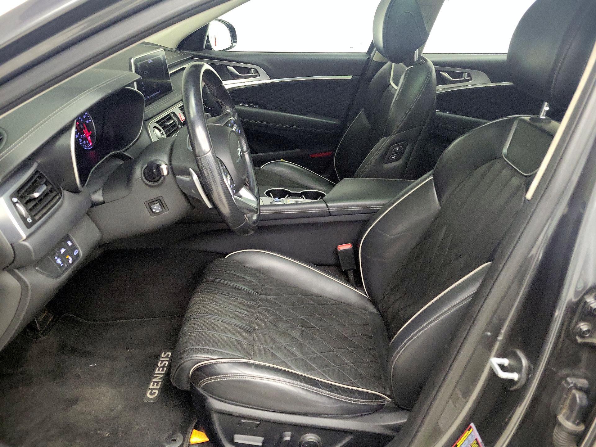 Thumbnail: 2019 Genesis G70 - 11