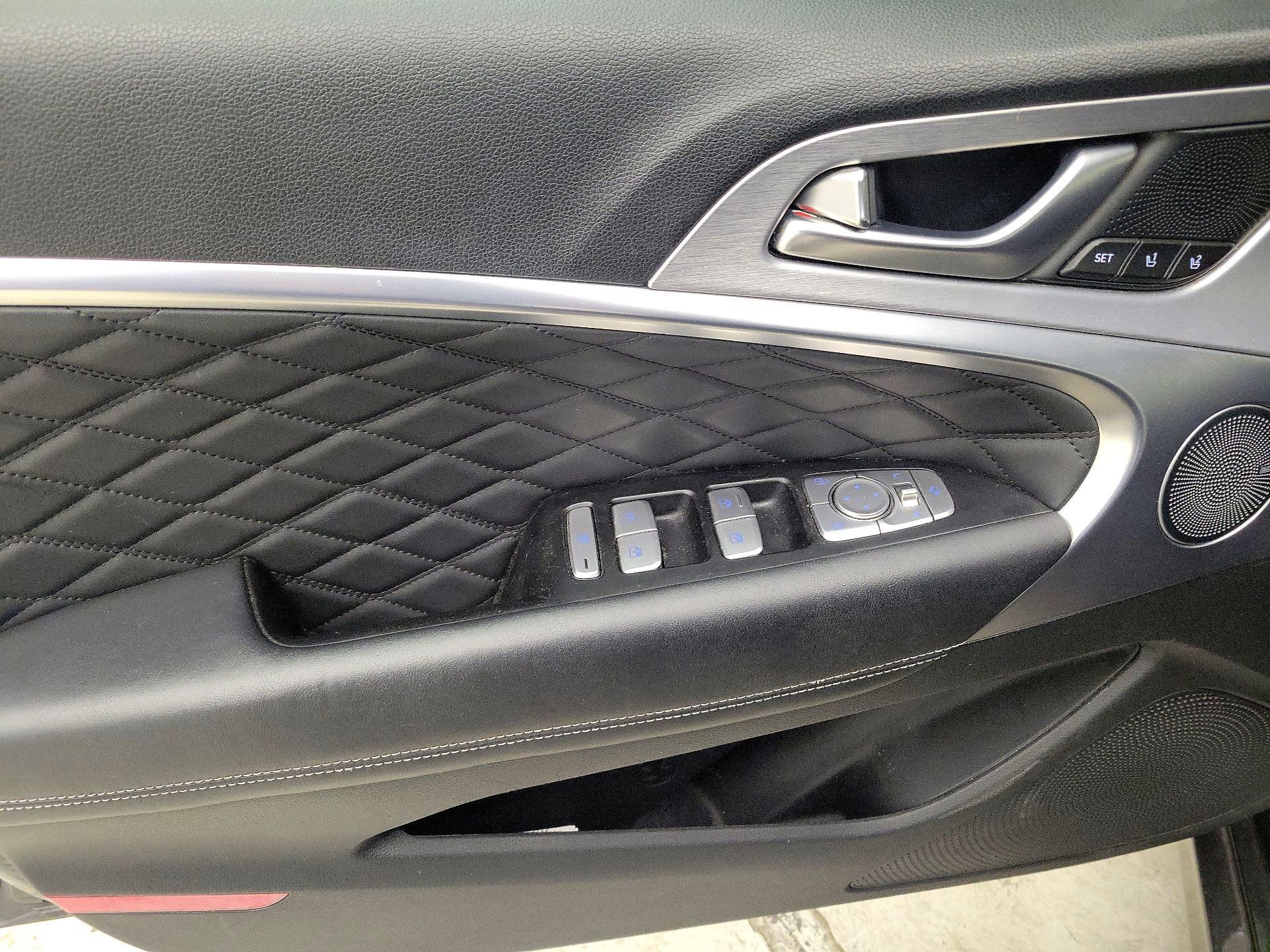 Thumbnail: 2019 Genesis G70 - 12