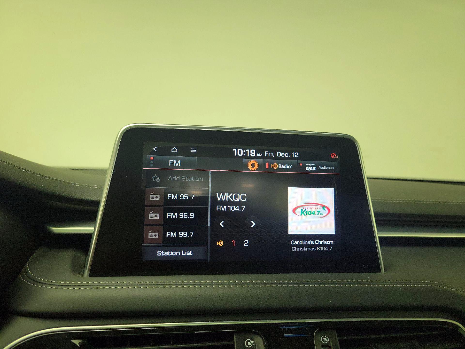 Thumbnail: 2019 Genesis G70 - 16