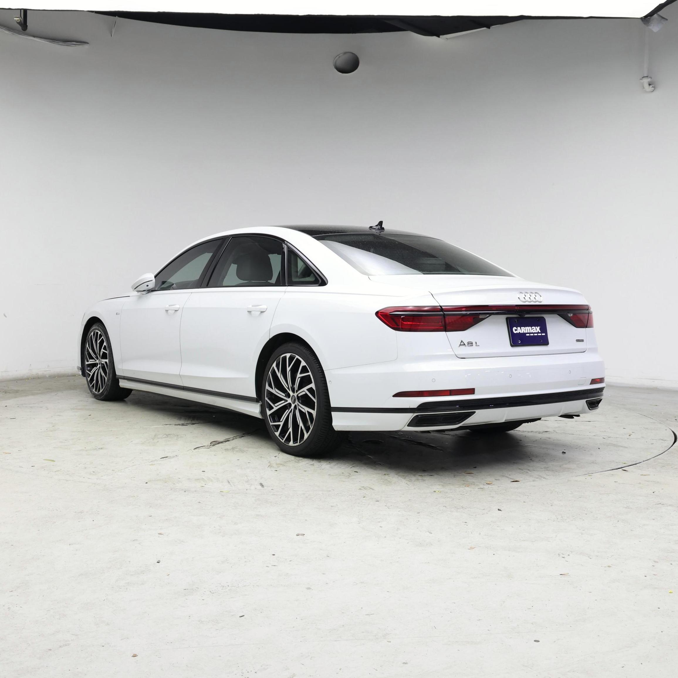 Thumbnail: 2021 Audi A8 - 2