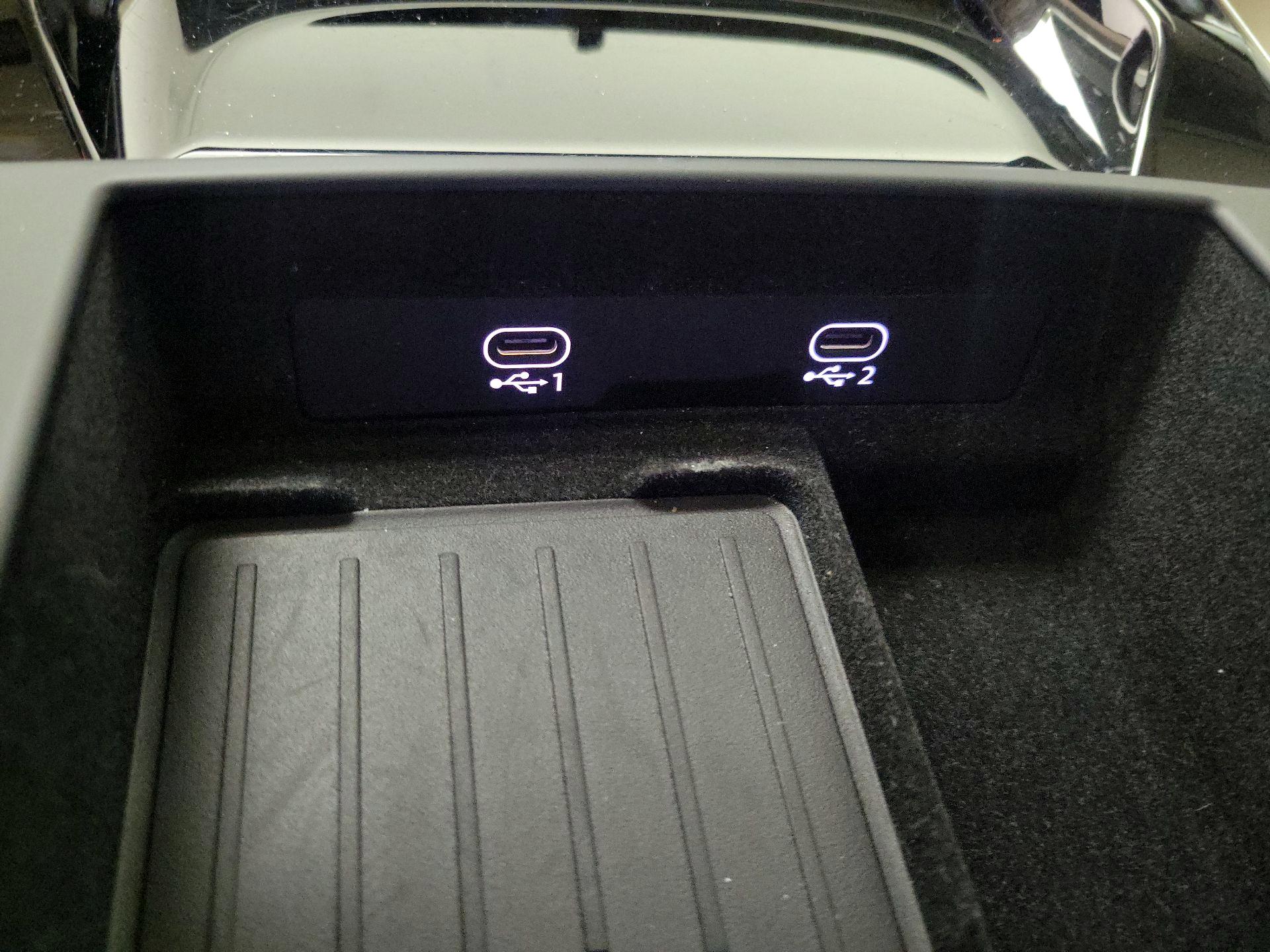 Thumbnail: 2021 Audi A8 - 19