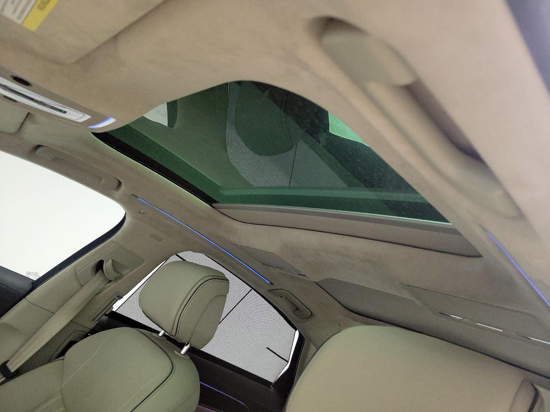 Thumbnail: 2021 Audi A8 - 20