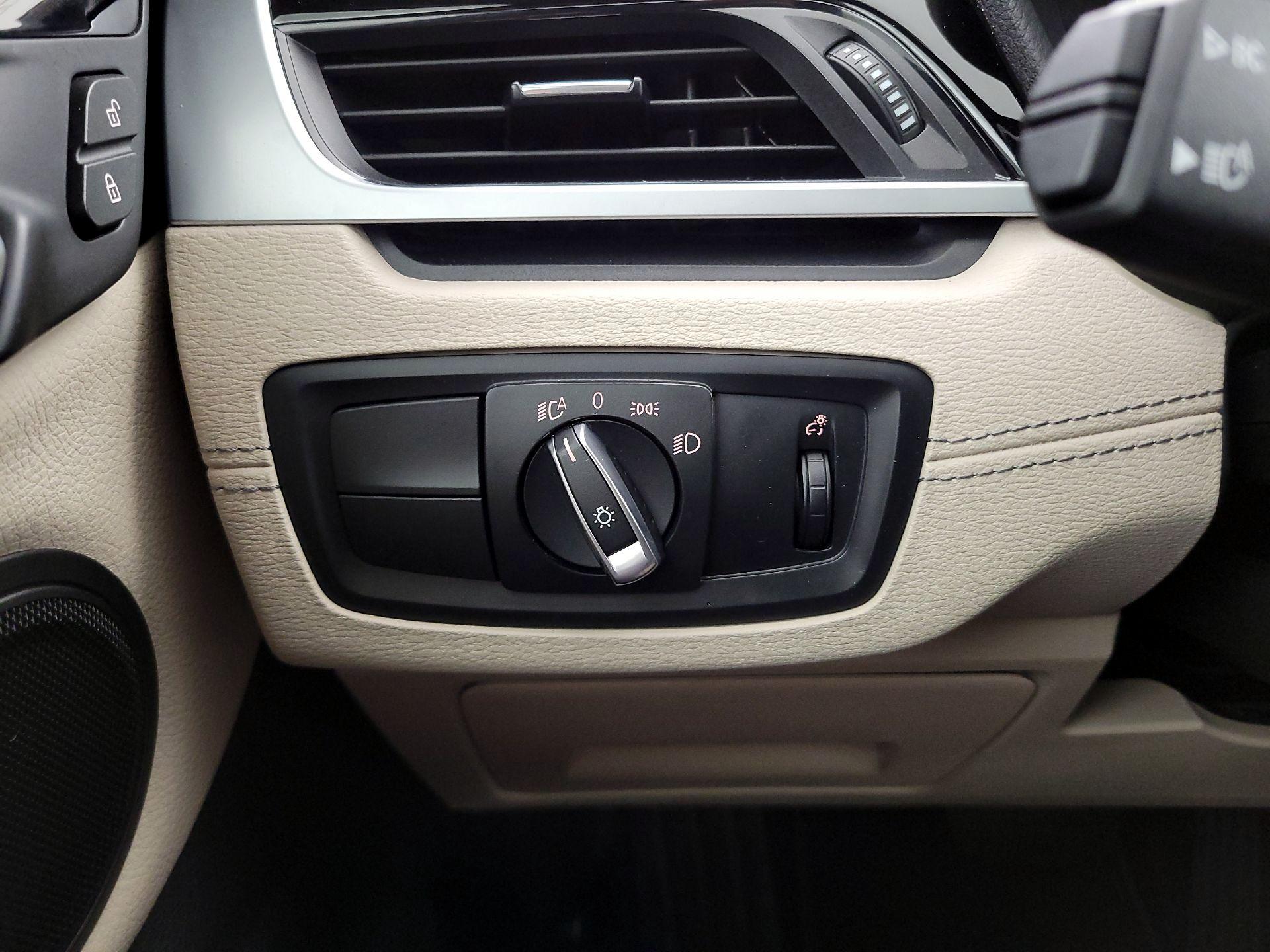 Thumbnail: 2021 BMW X1 - 13