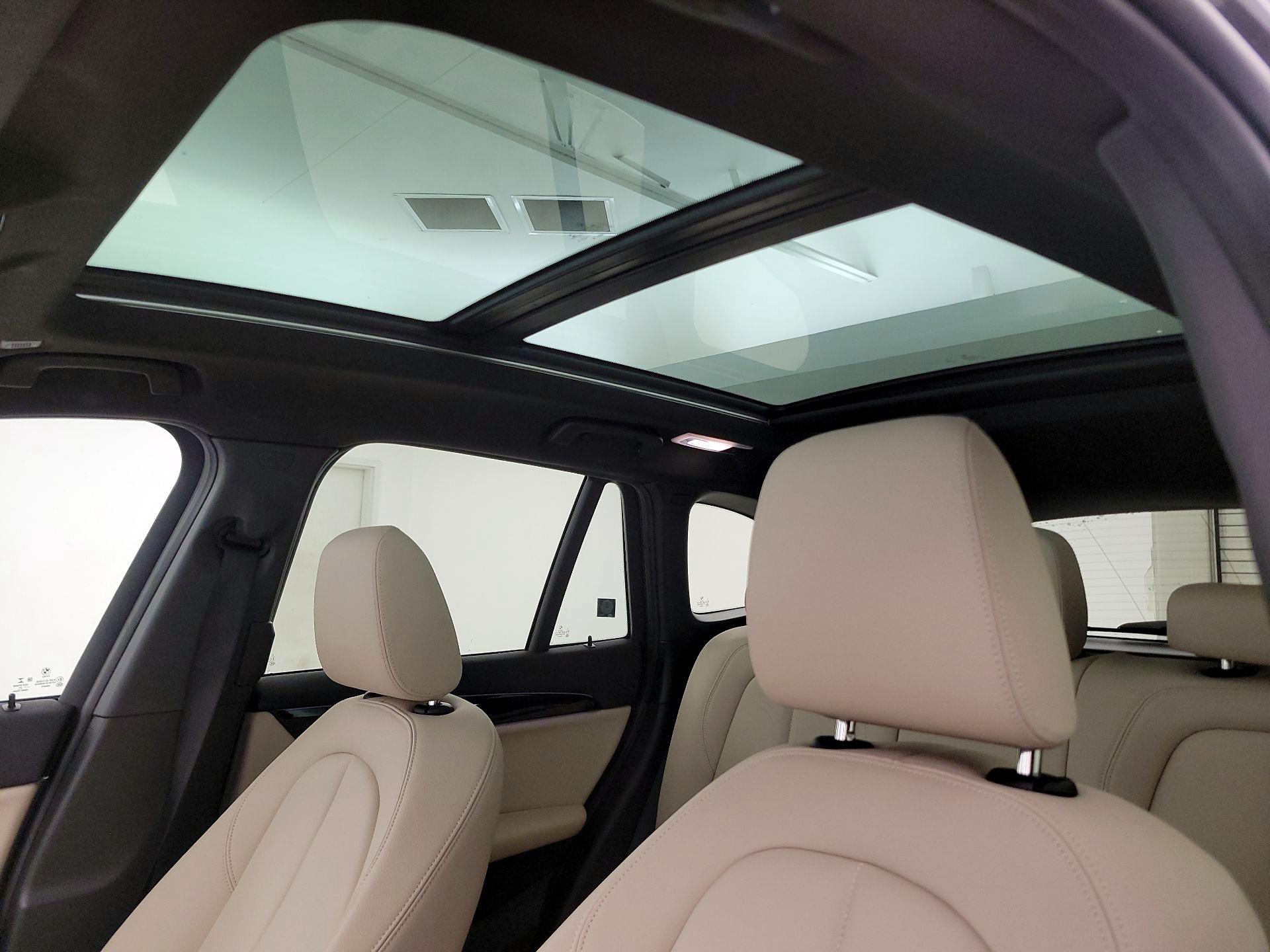 Thumbnail: 2021 BMW X1 - 20