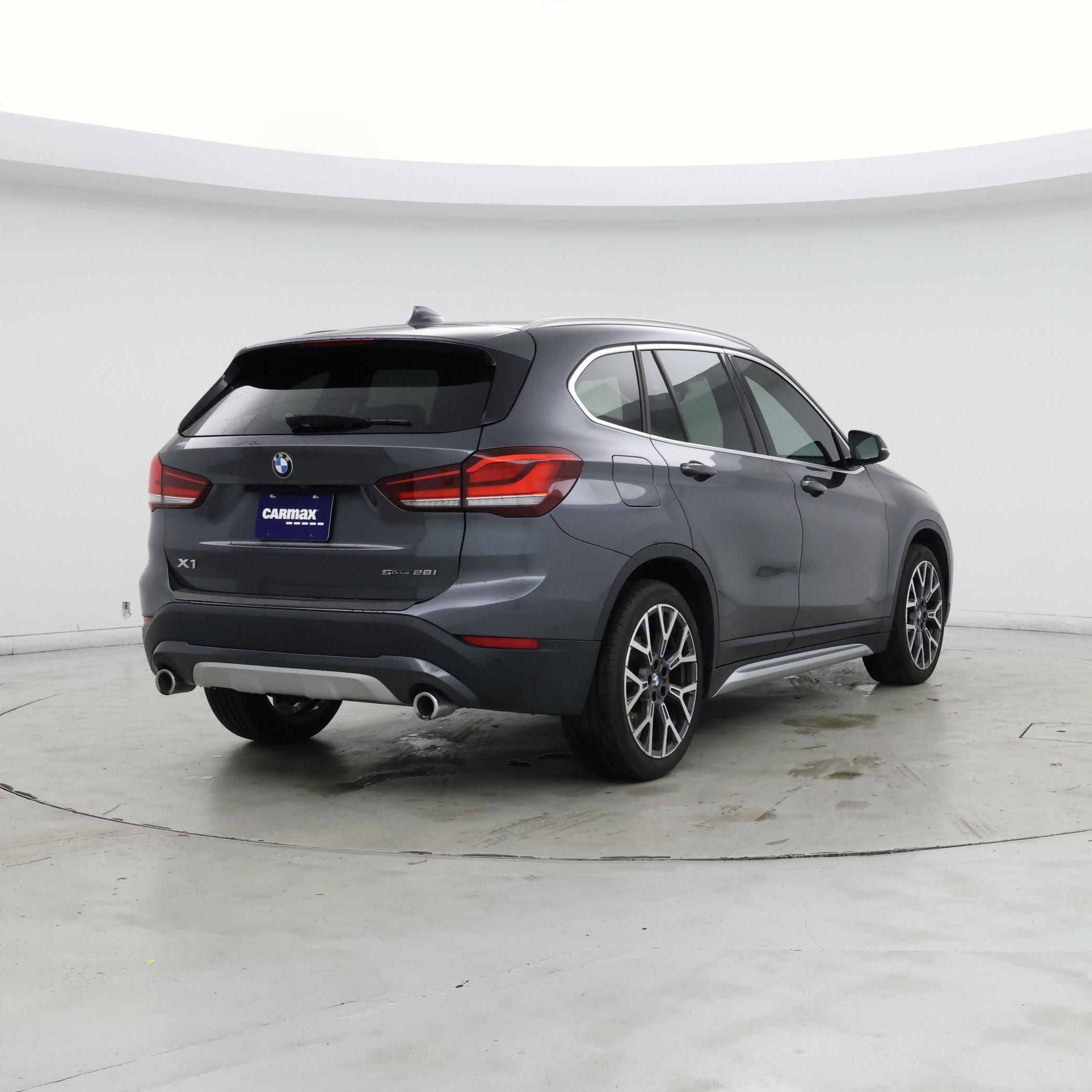 Thumbnail: 2021 BMW X1 - 8