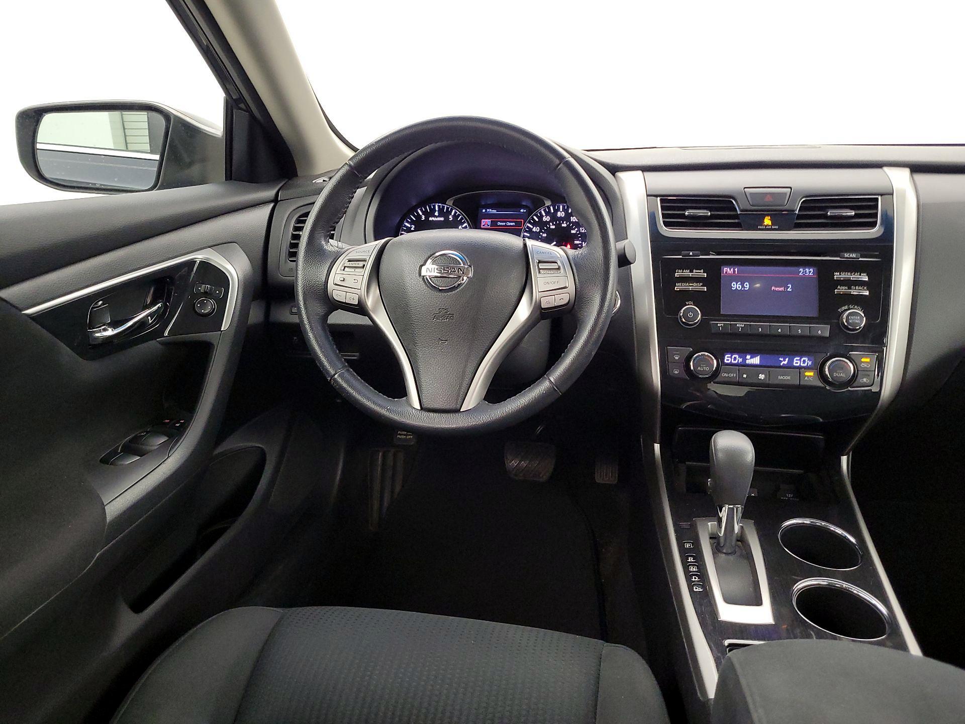 Thumbnail: 2014 Nissan Altima - 10