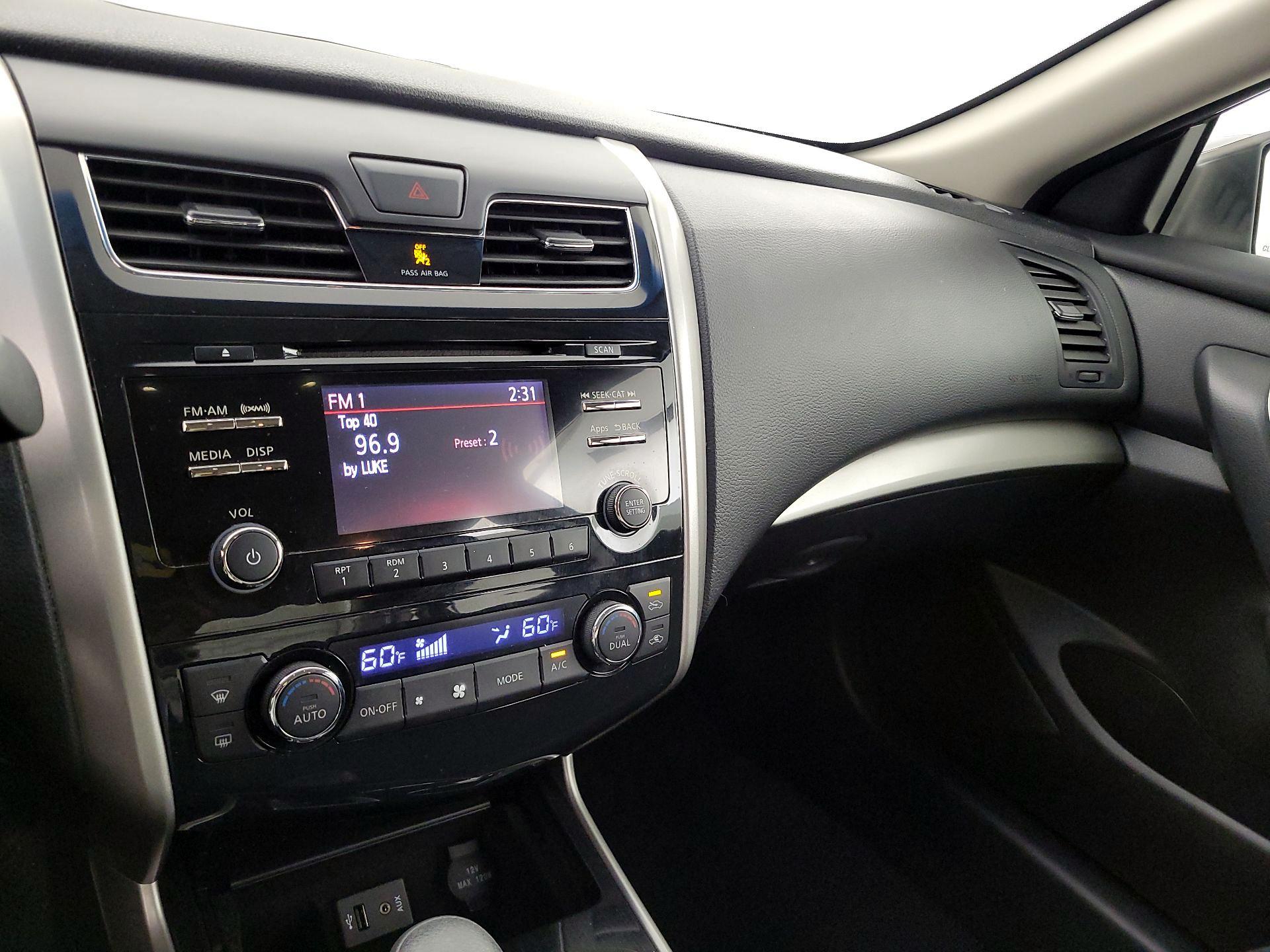 Thumbnail: 2014 Nissan Altima - 15