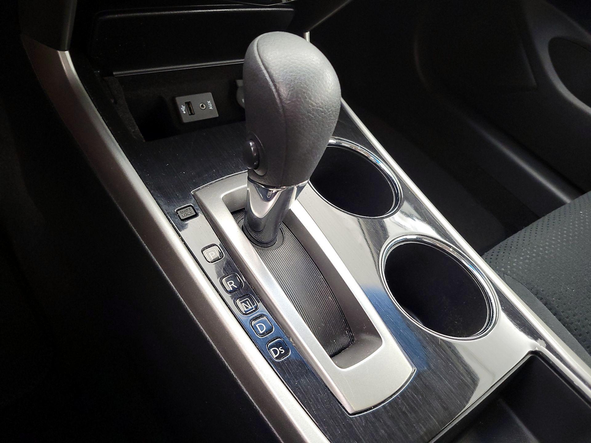 Thumbnail: 2014 Nissan Altima - 17