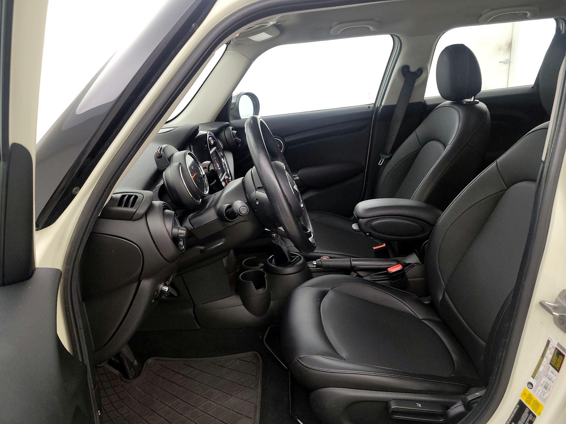 Thumbnail: 2017 MINI Cooper Hardtop - 11