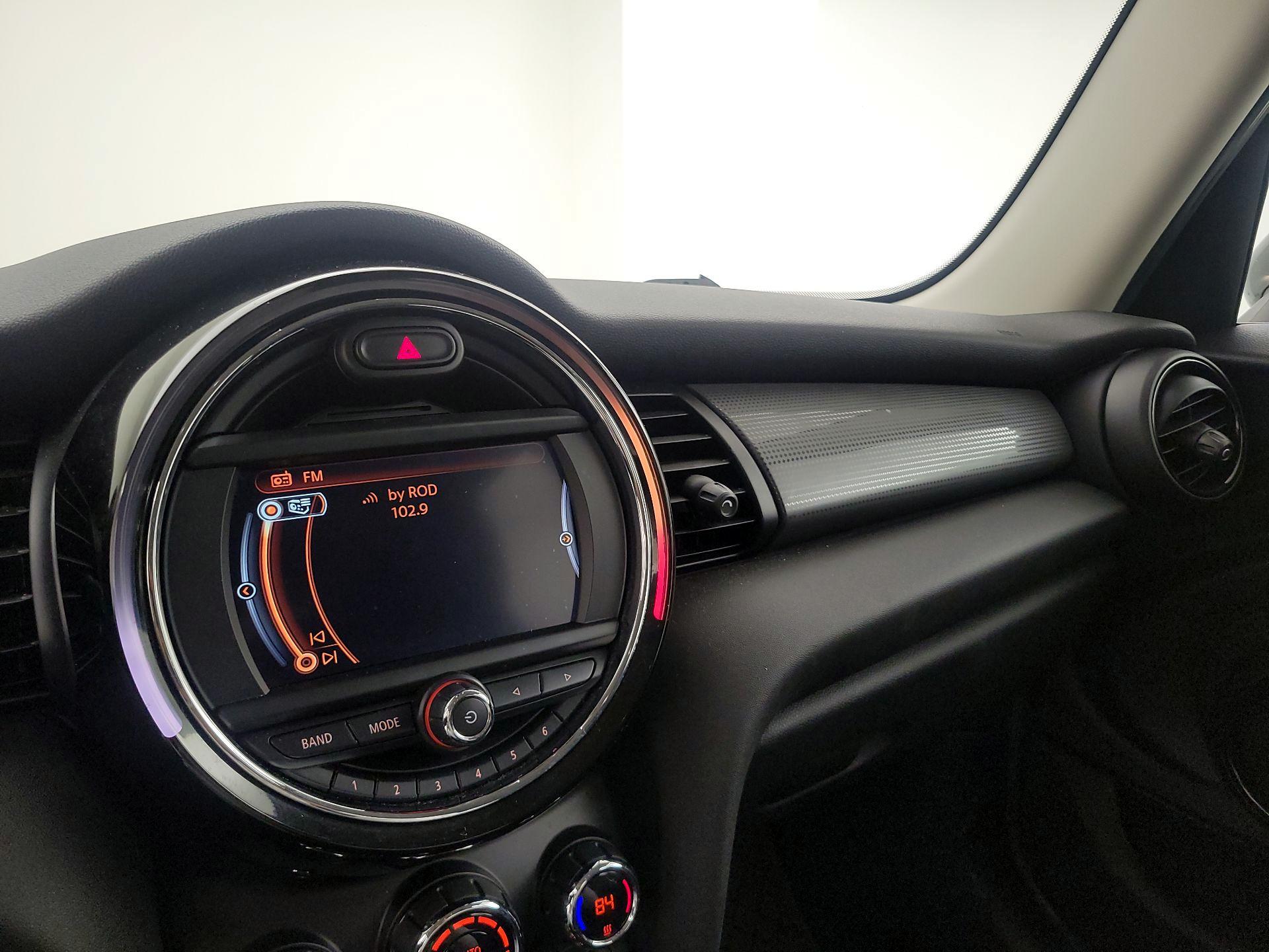 Thumbnail: 2017 MINI Cooper Hardtop - 15