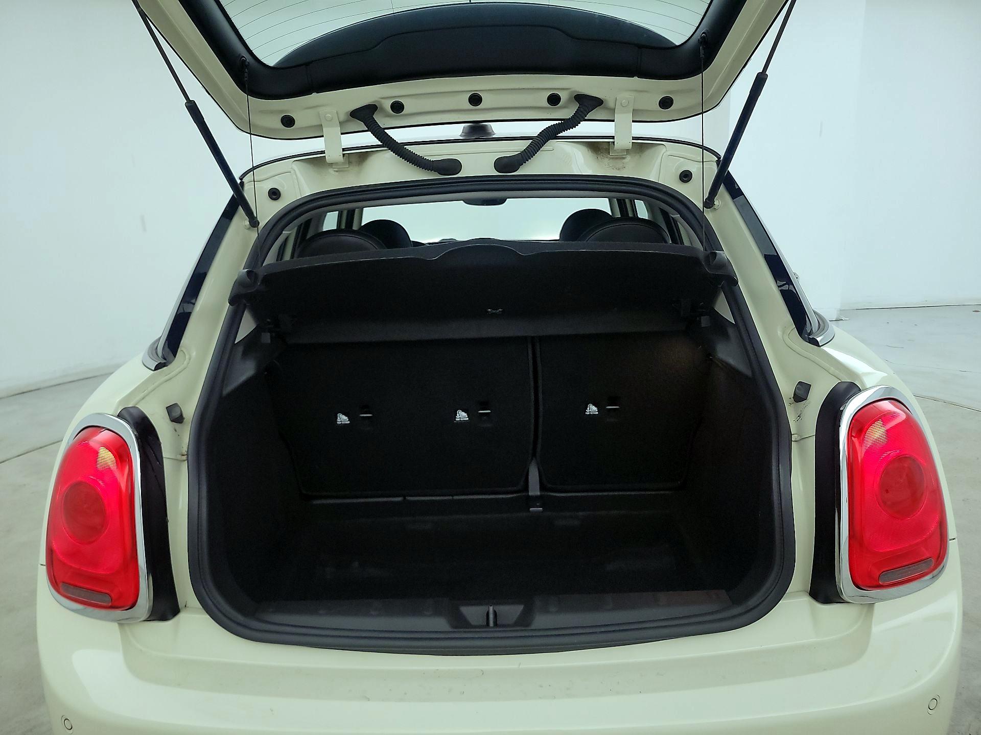 Thumbnail: 2017 MINI Cooper Hardtop - 20