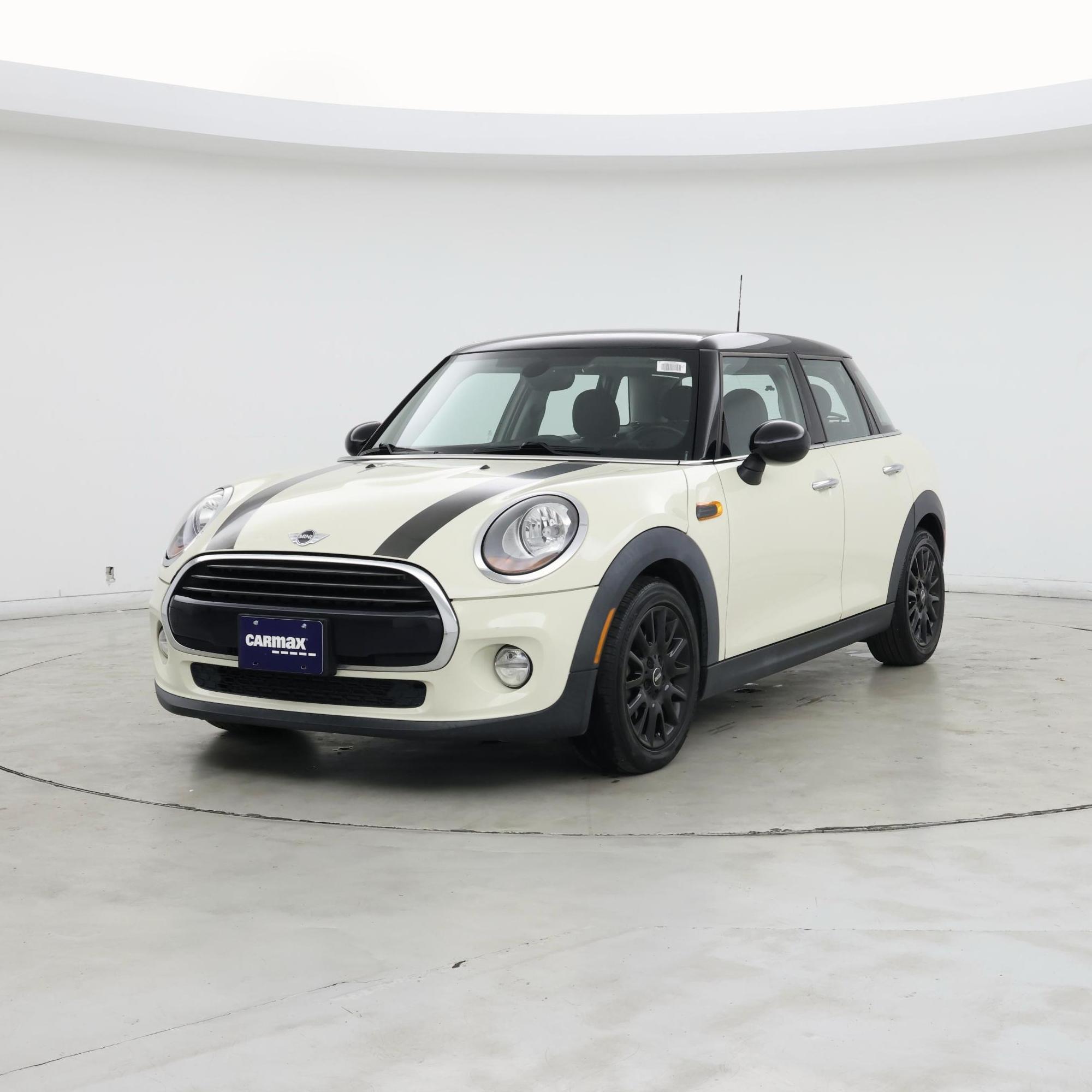 Thumbnail: 2017 MINI Cooper Hardtop - 4