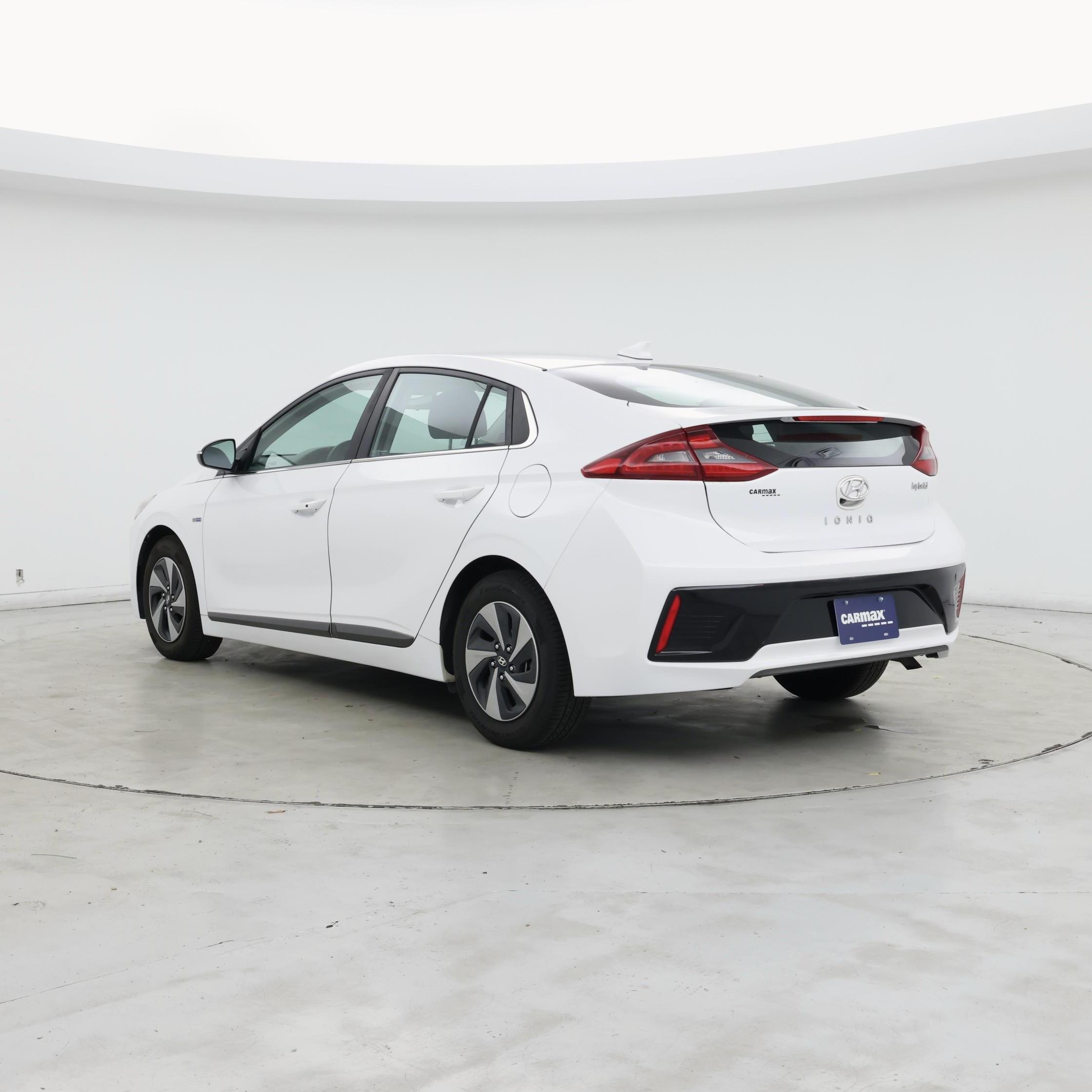 Thumbnail: 2019 Hyundai Ioniq - 2
