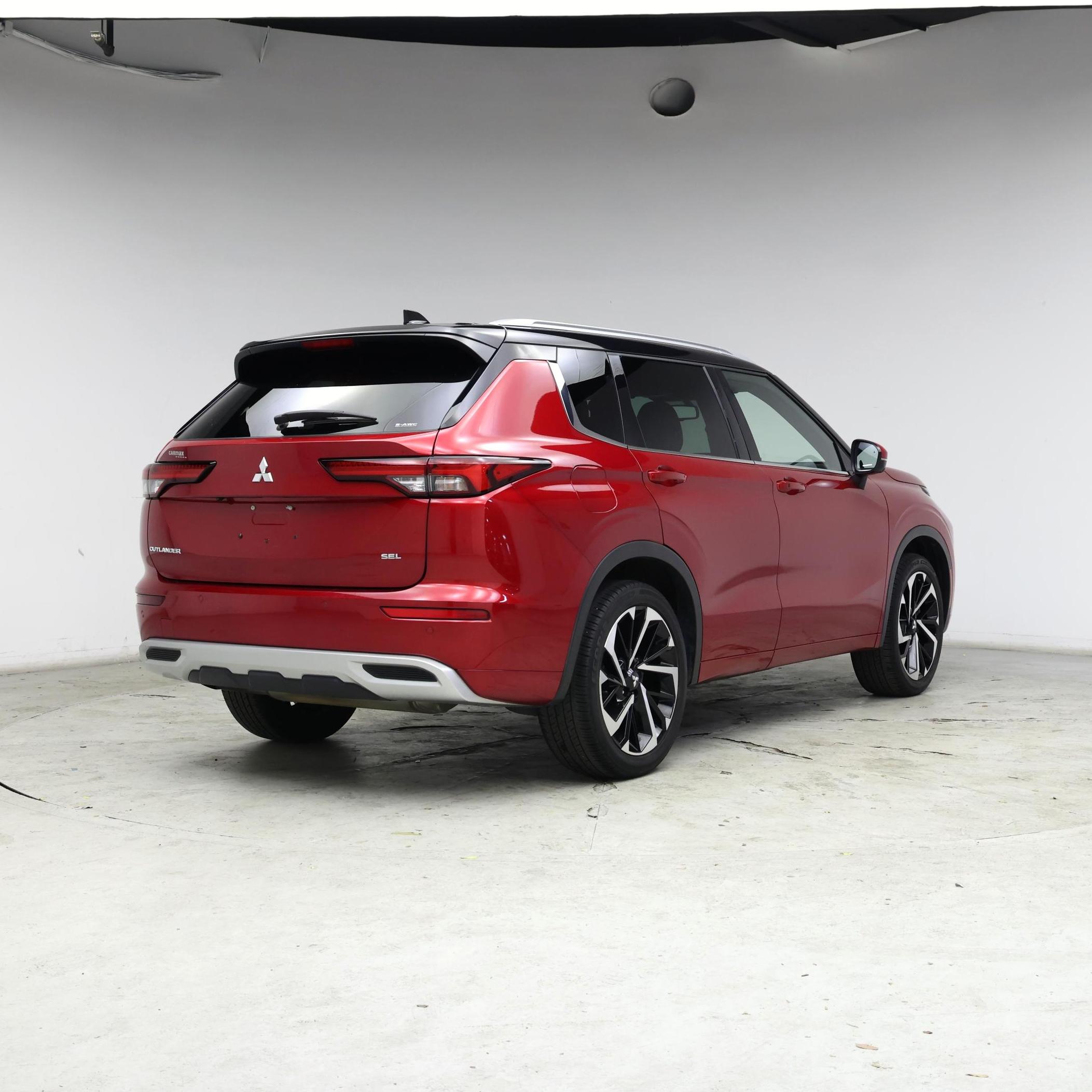 Thumbnail: 2023 Mitsubishi Outlander - 8