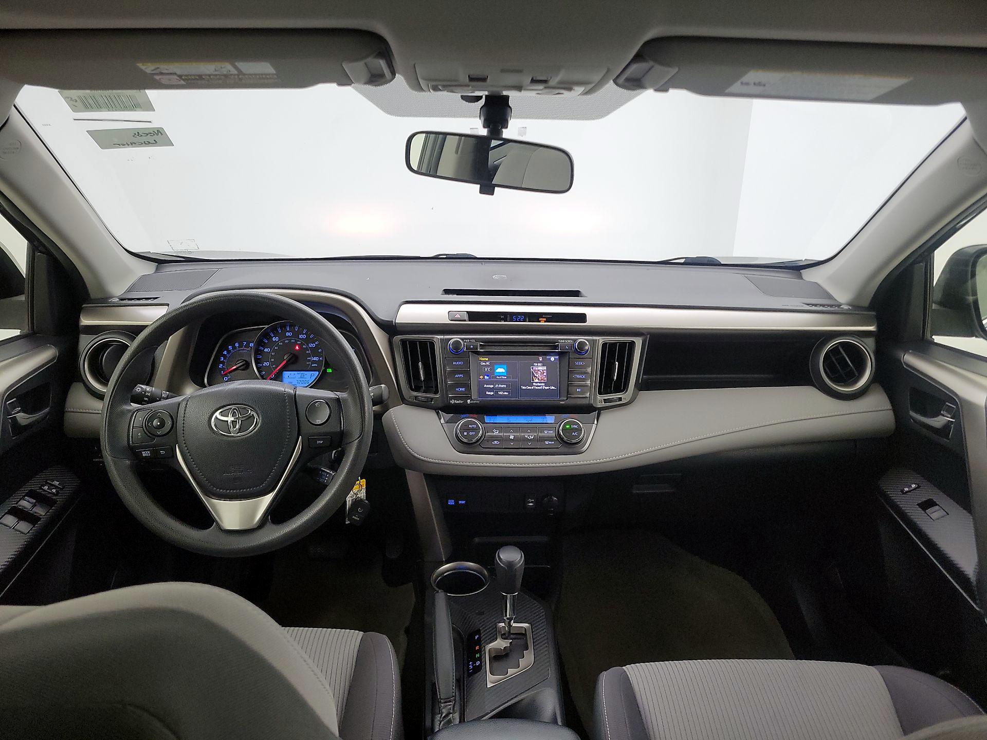 Thumbnail: 2015 Toyota RAV4 - 9