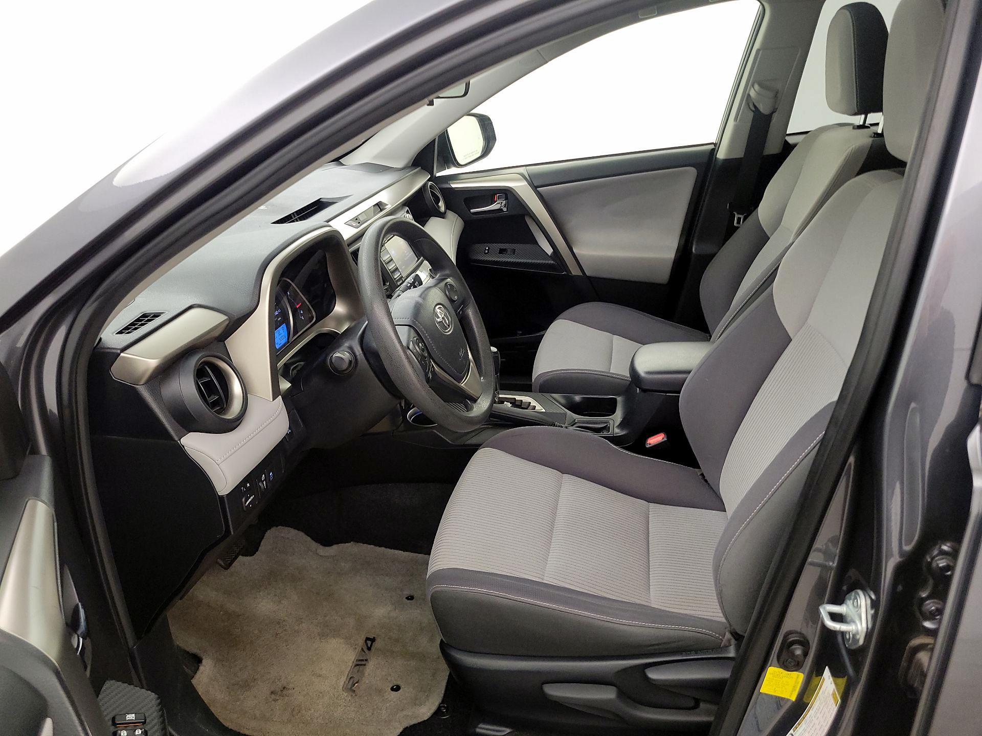 Thumbnail: 2015 Toyota RAV4 - 11