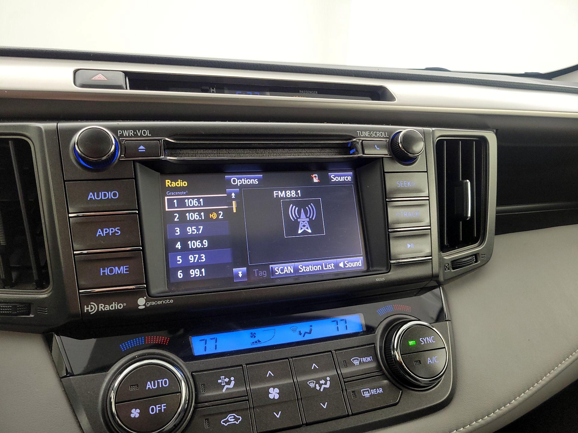 Thumbnail: 2015 Toyota RAV4 - 15