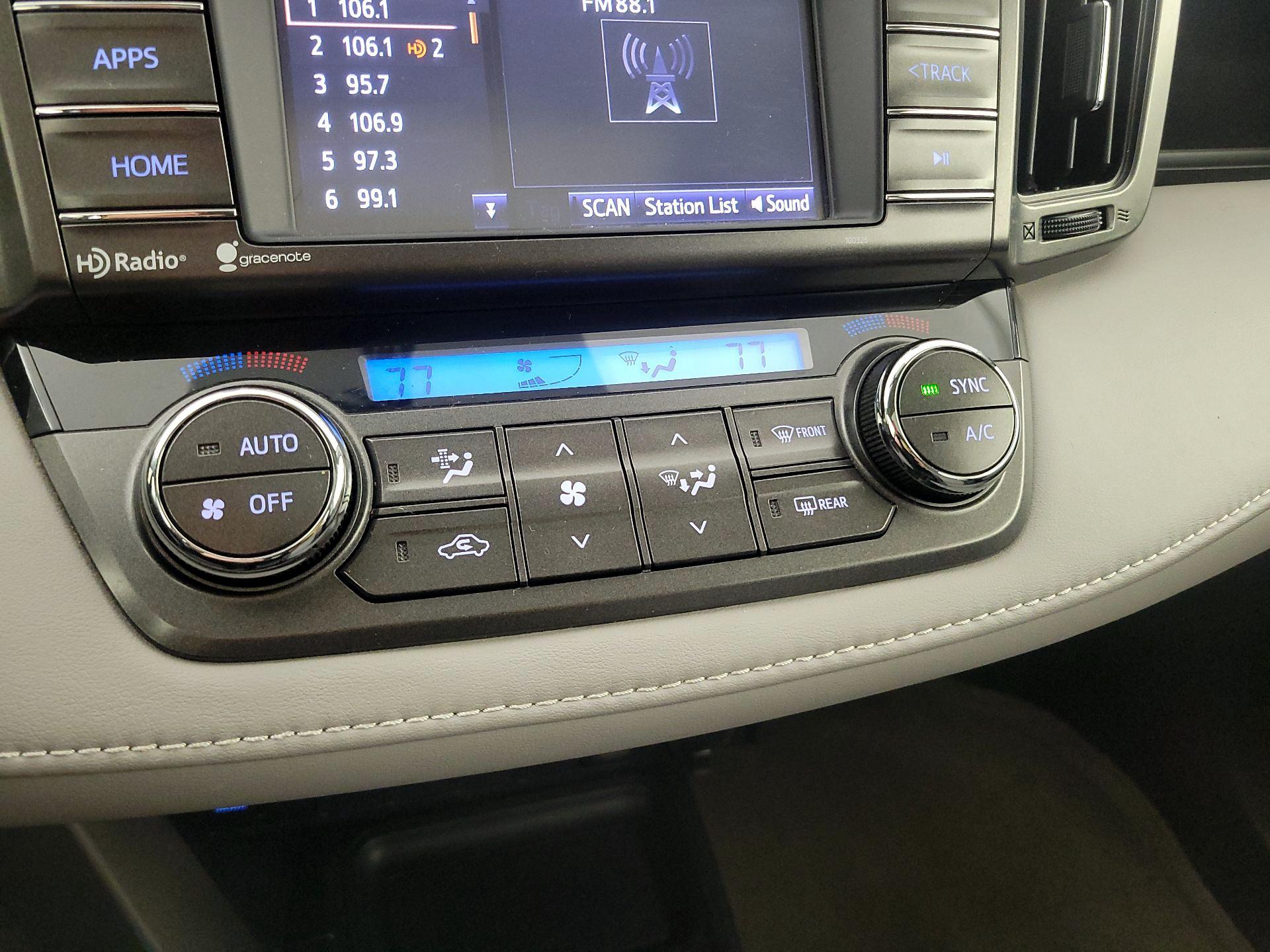 Thumbnail: 2015 Toyota RAV4 - 16