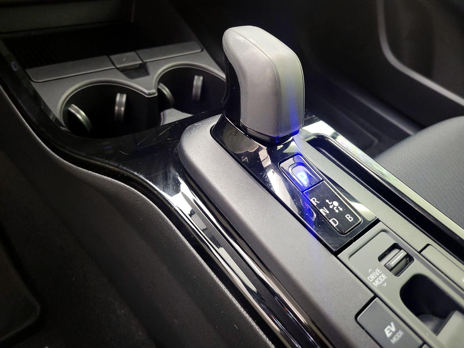 Thumbnail: 2024 Toyota Prius - 17