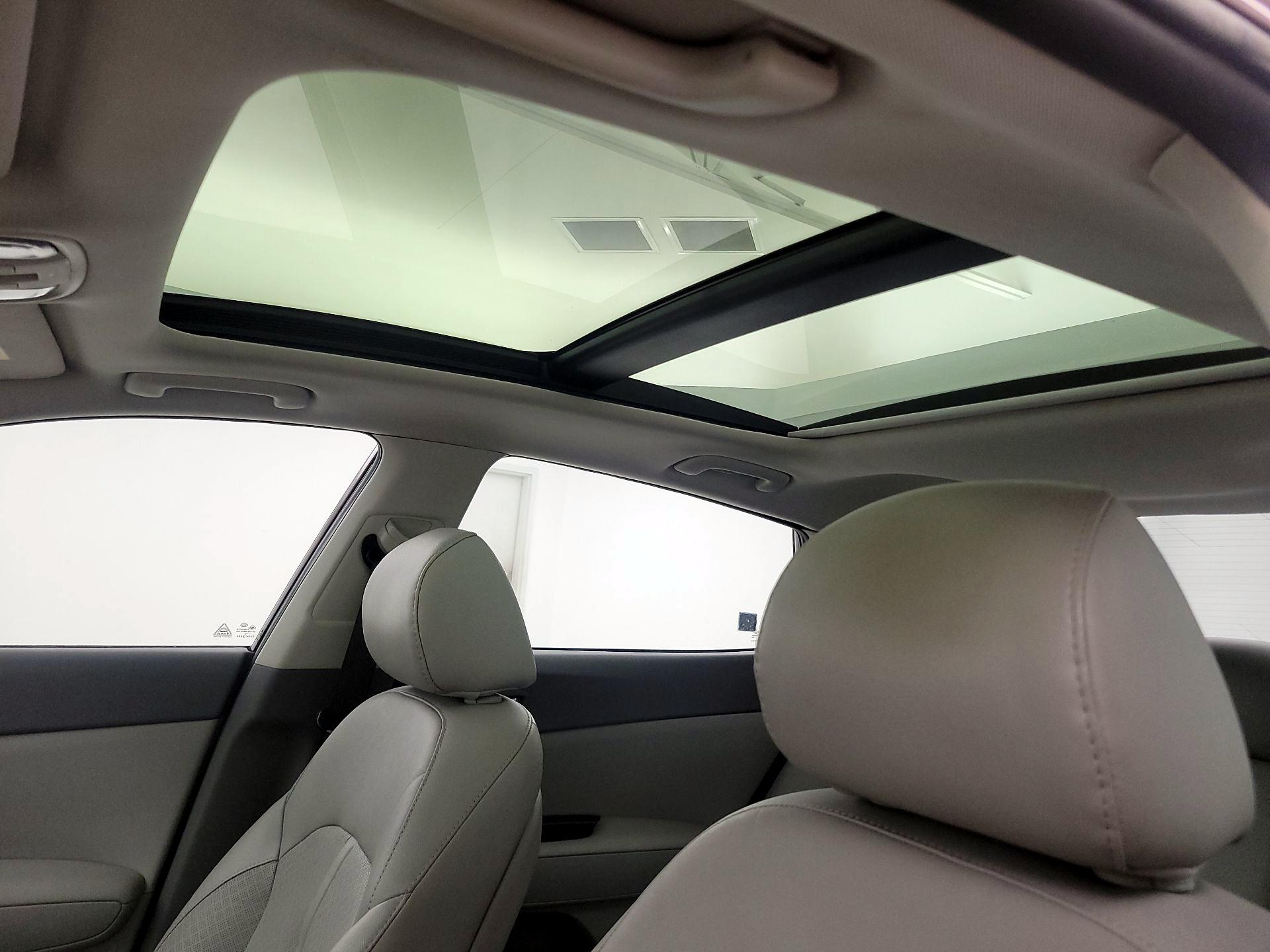 Thumbnail: 2016 Kia Optima - 20