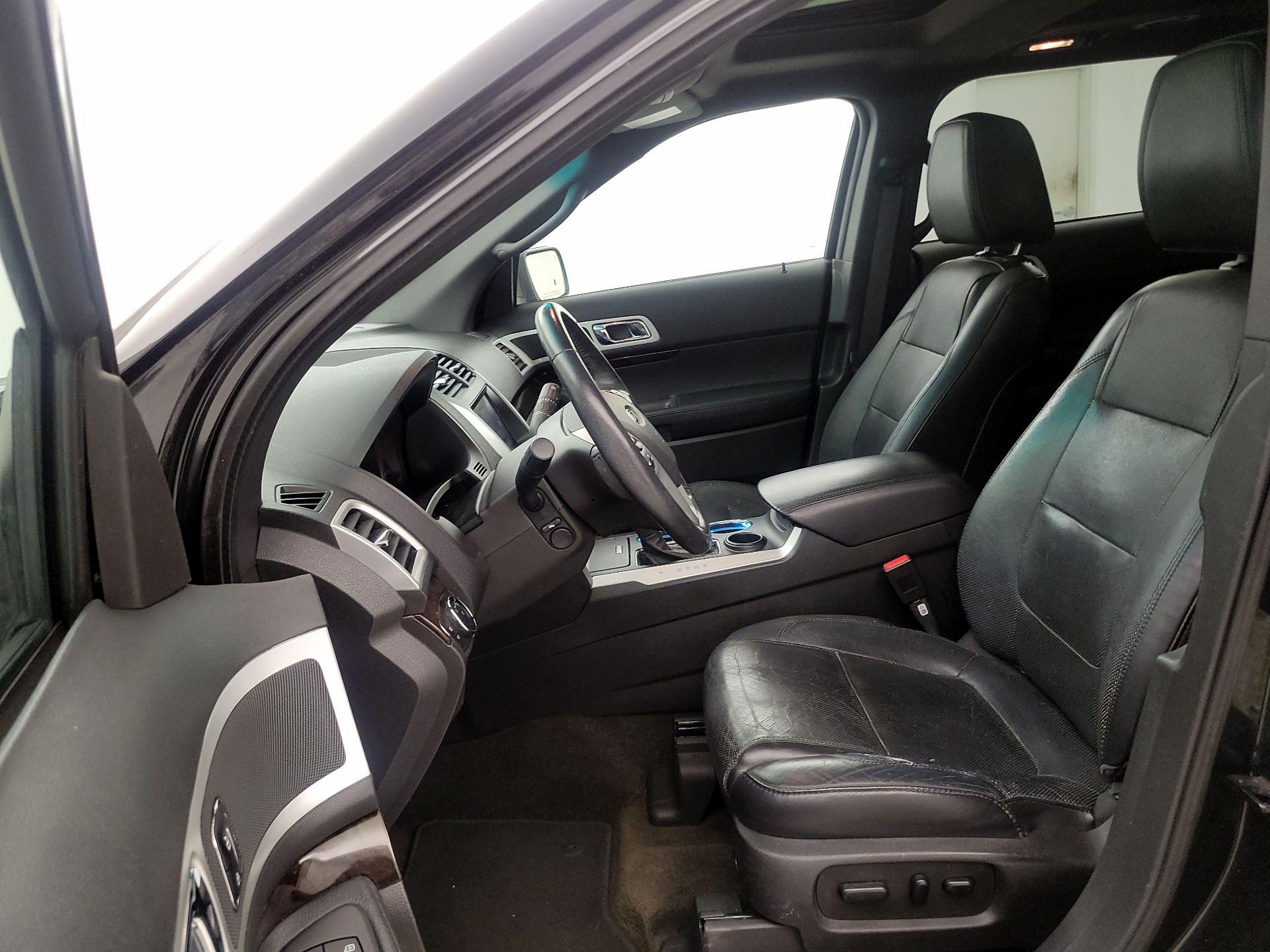 Thumbnail: 2014 Ford Explorer - 11