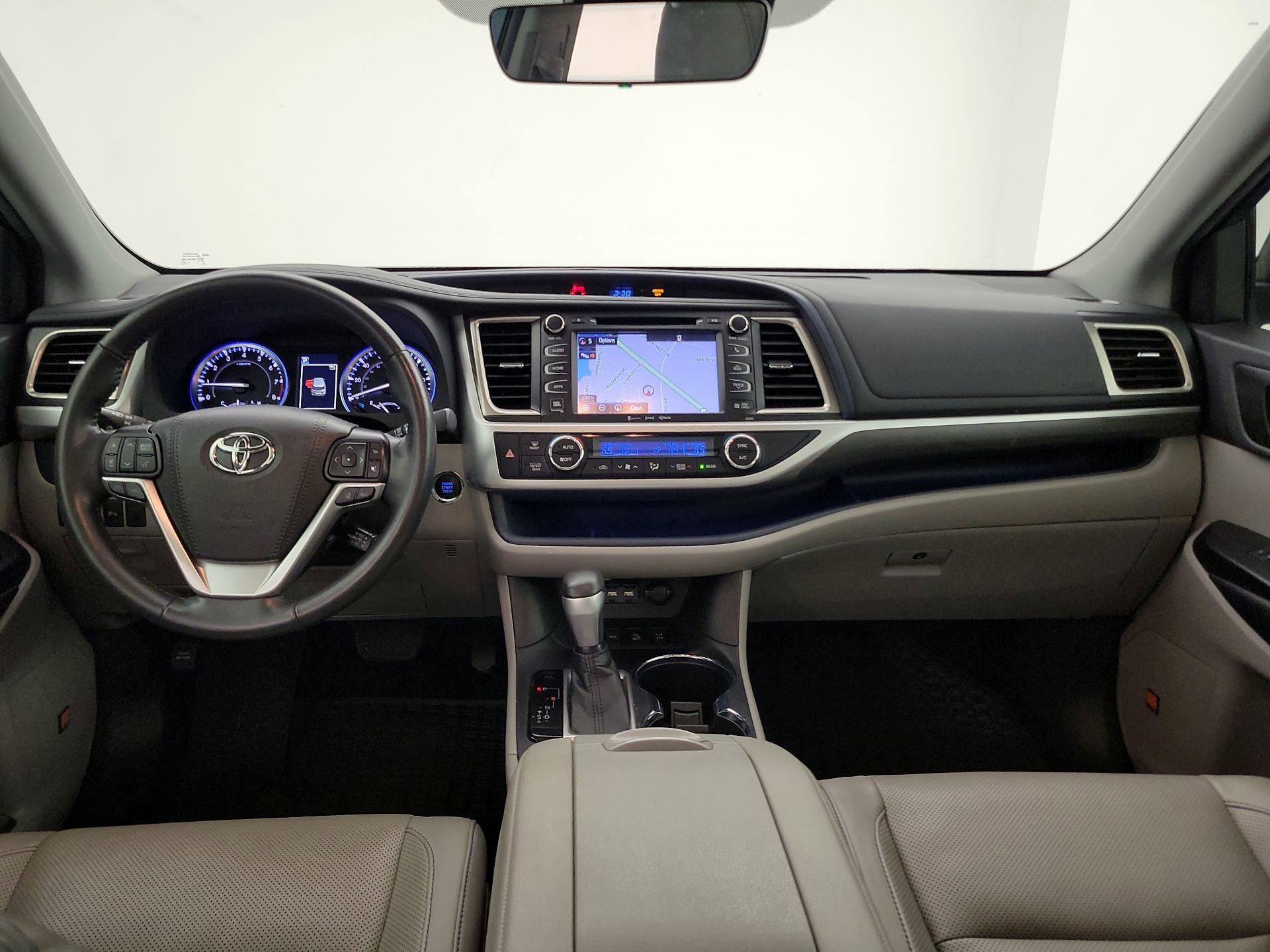 Thumbnail: 2019 Toyota Highlander - 9