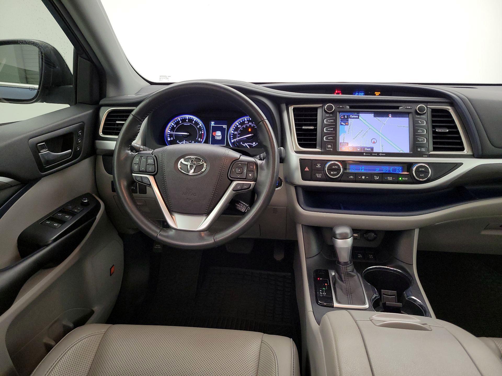 Thumbnail: 2019 Toyota Highlander - 10