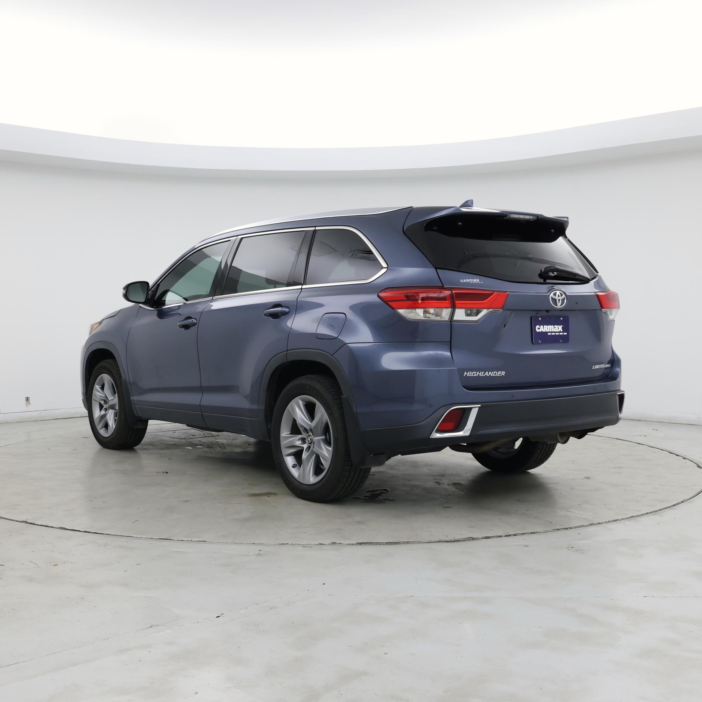 Thumbnail: 2019 Toyota Highlander - 2